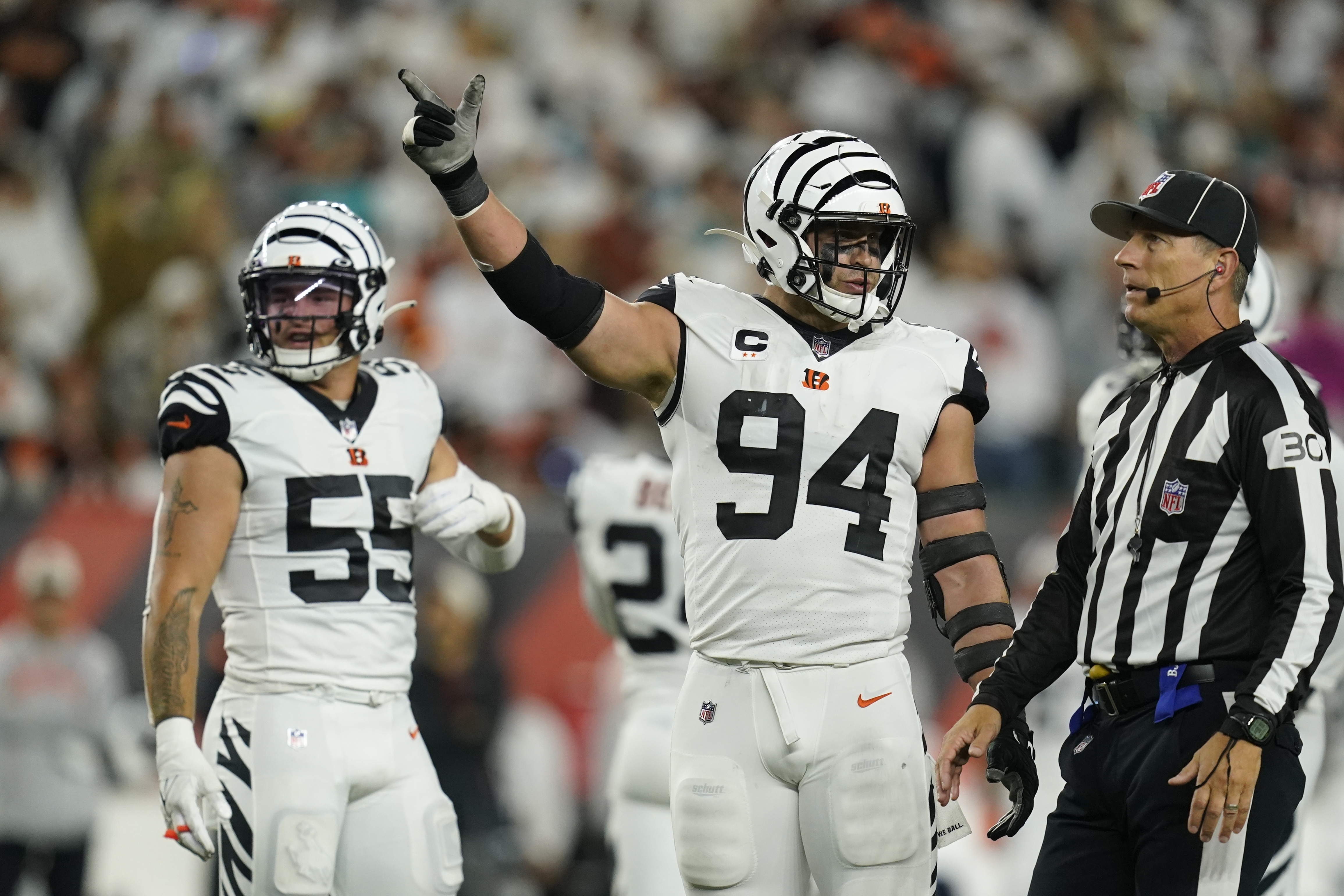 PHOTOS: Bengals fly stunning all-whites on Thursday Night Football