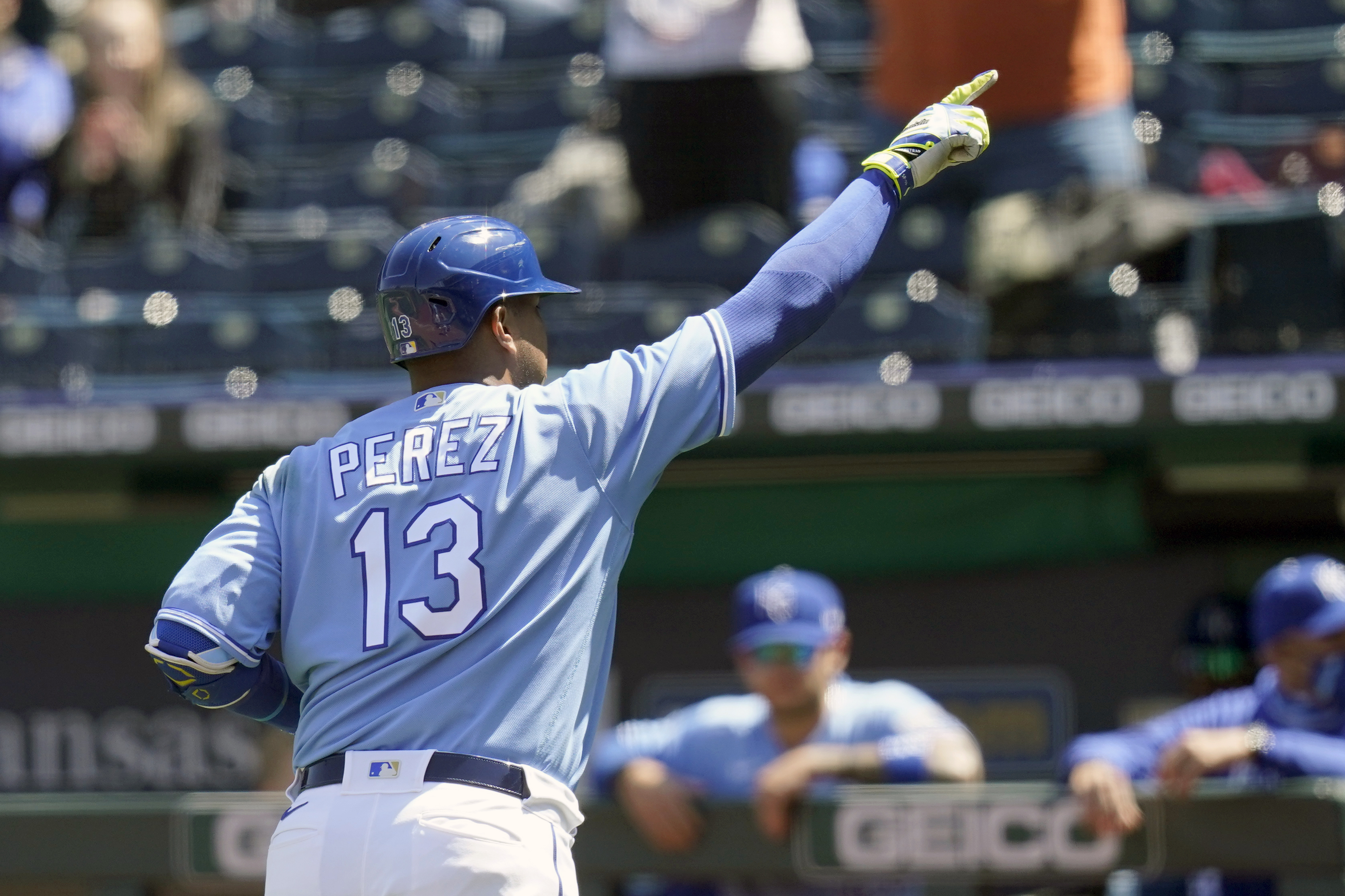 Royals reinstate Salvador Perez from disabled list