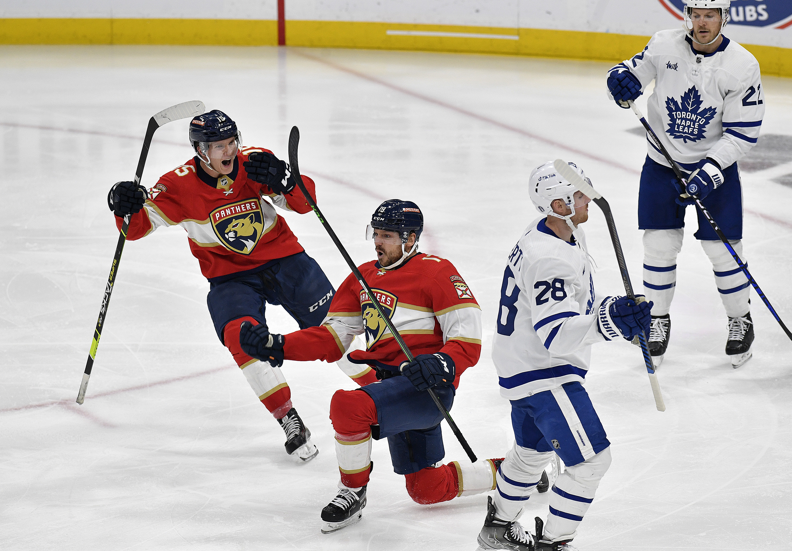 Florida Panthers win first playoff series since 1996