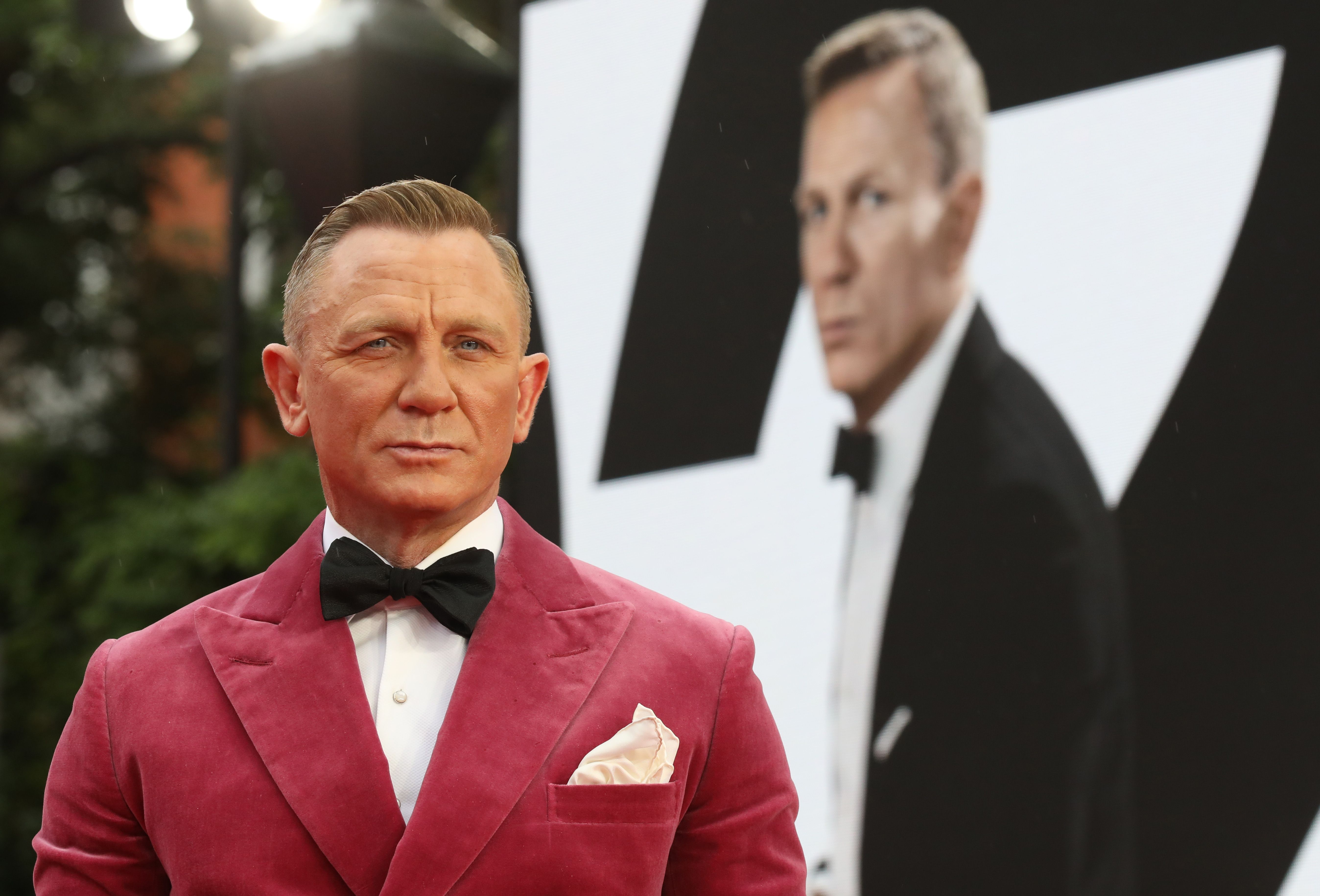 Daniel Craig Introduces Us to Baby Blue Bond