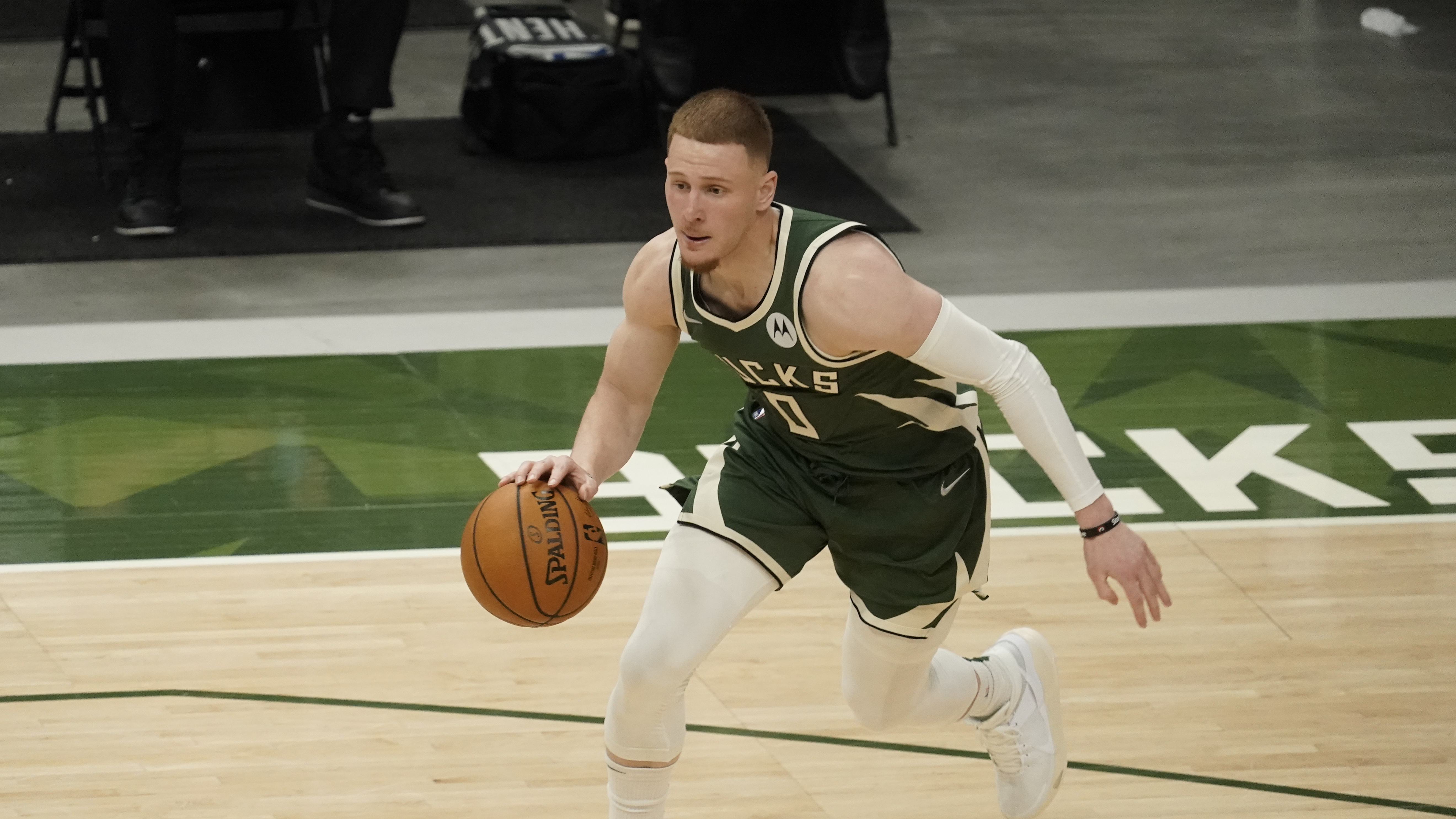 Milwaukee Bucks starter Donte DiVincenzo out for season with ankle ligament  injury, NBA News