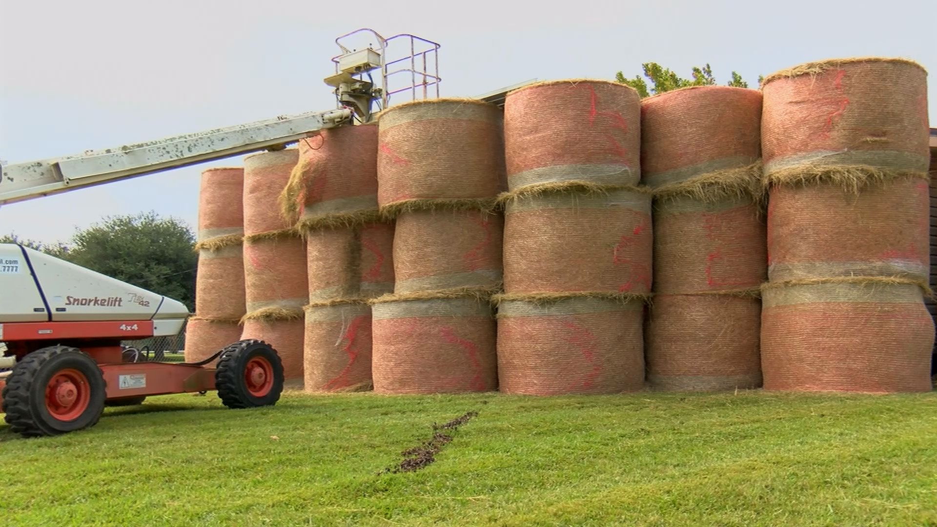 Southwest Louisiana Man Creates Hay Bale Barrier To Protect Home From Hurricane Laura