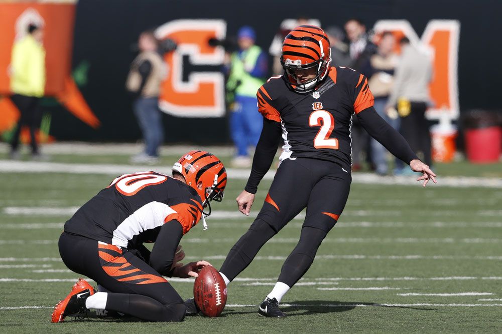 Mike Nugent Kicks A Field Goal To Give The Bengals A 10-7 Lead As