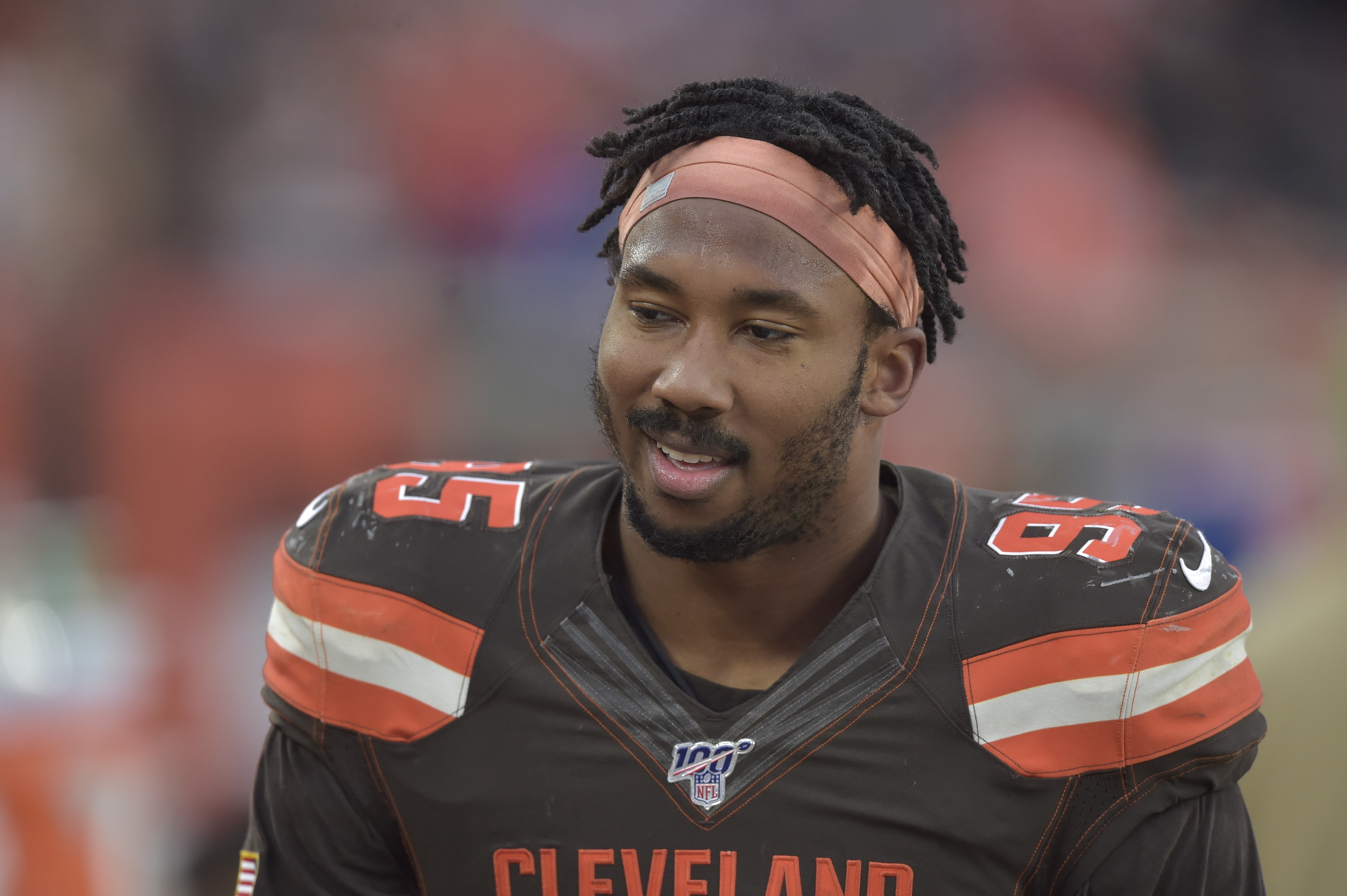 Myles Garrett should not play for Cleveland Browns again in 2019