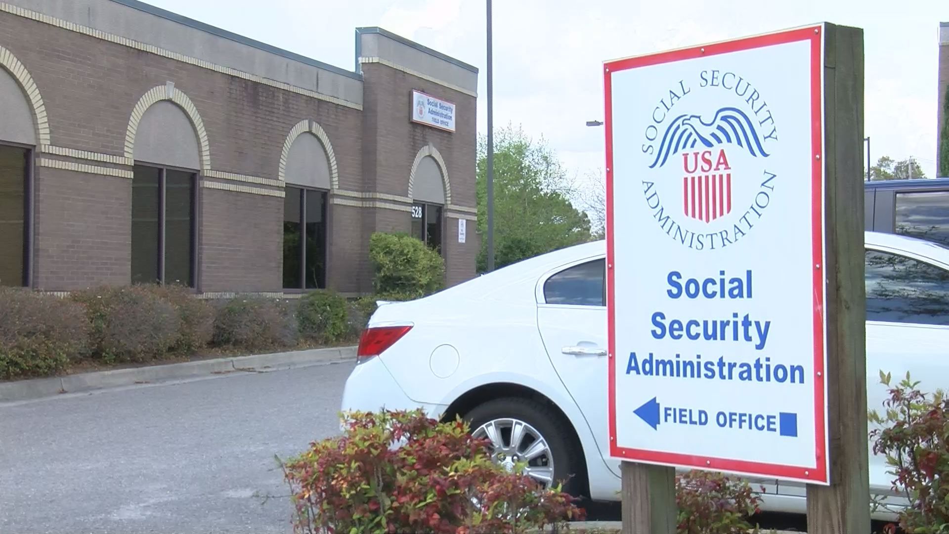 WECT turned away while trying to photograph federal building