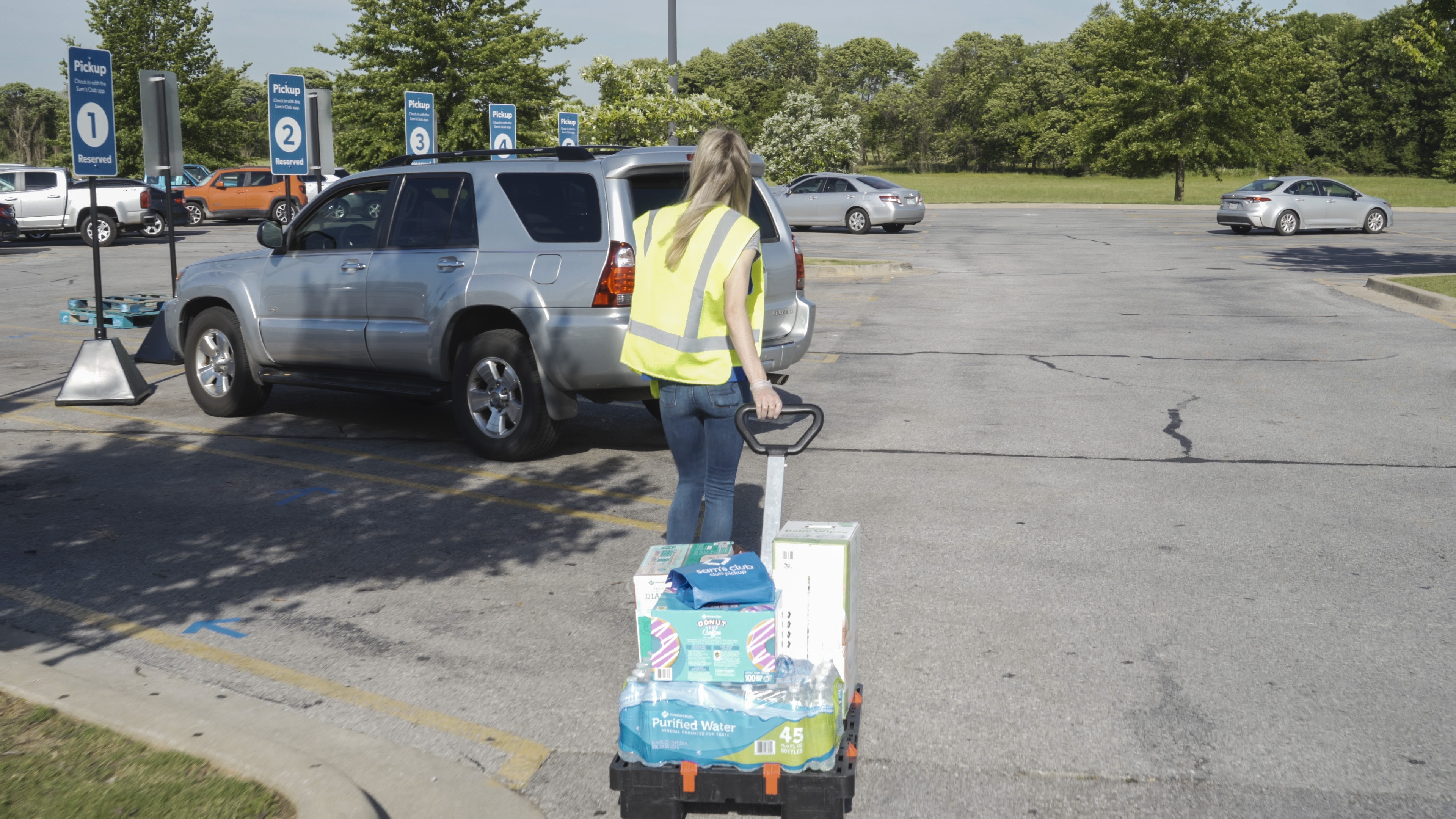 Sam's Club launches curbside pickup nationwide