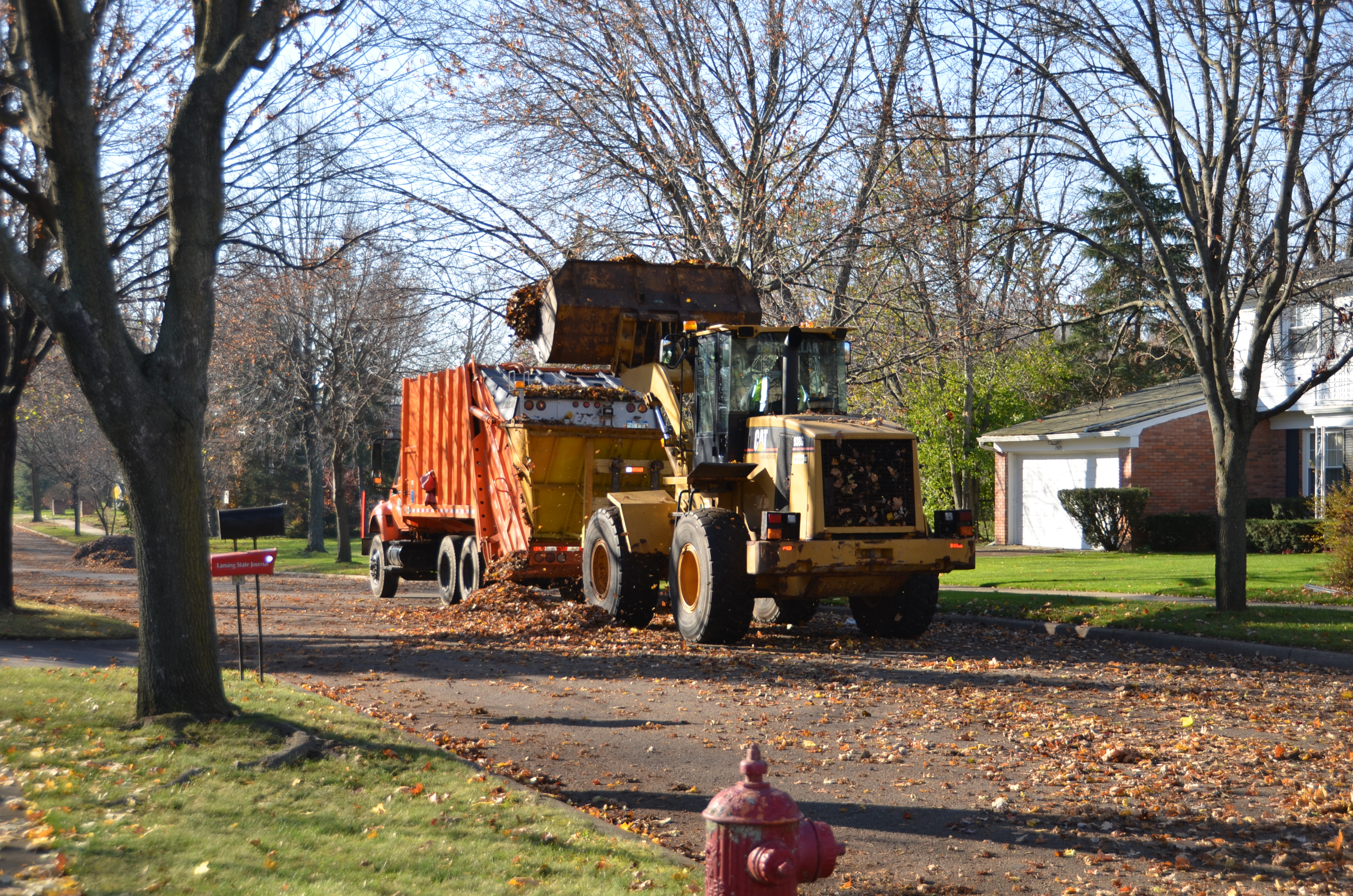 City of Lansing to begin curbside collection of yard waste