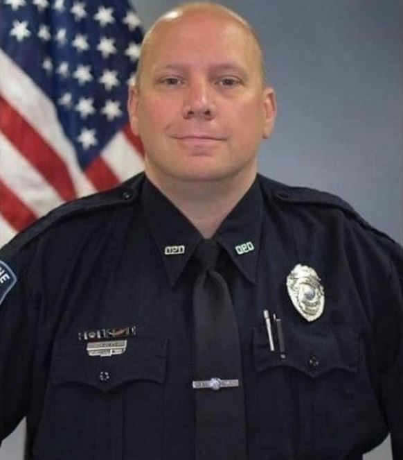 Olathe school resource officer credited with saving lives ...