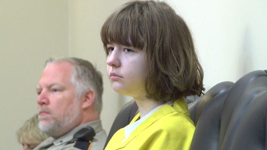 Rankin Co. teen accused of killing mother to plead insanity