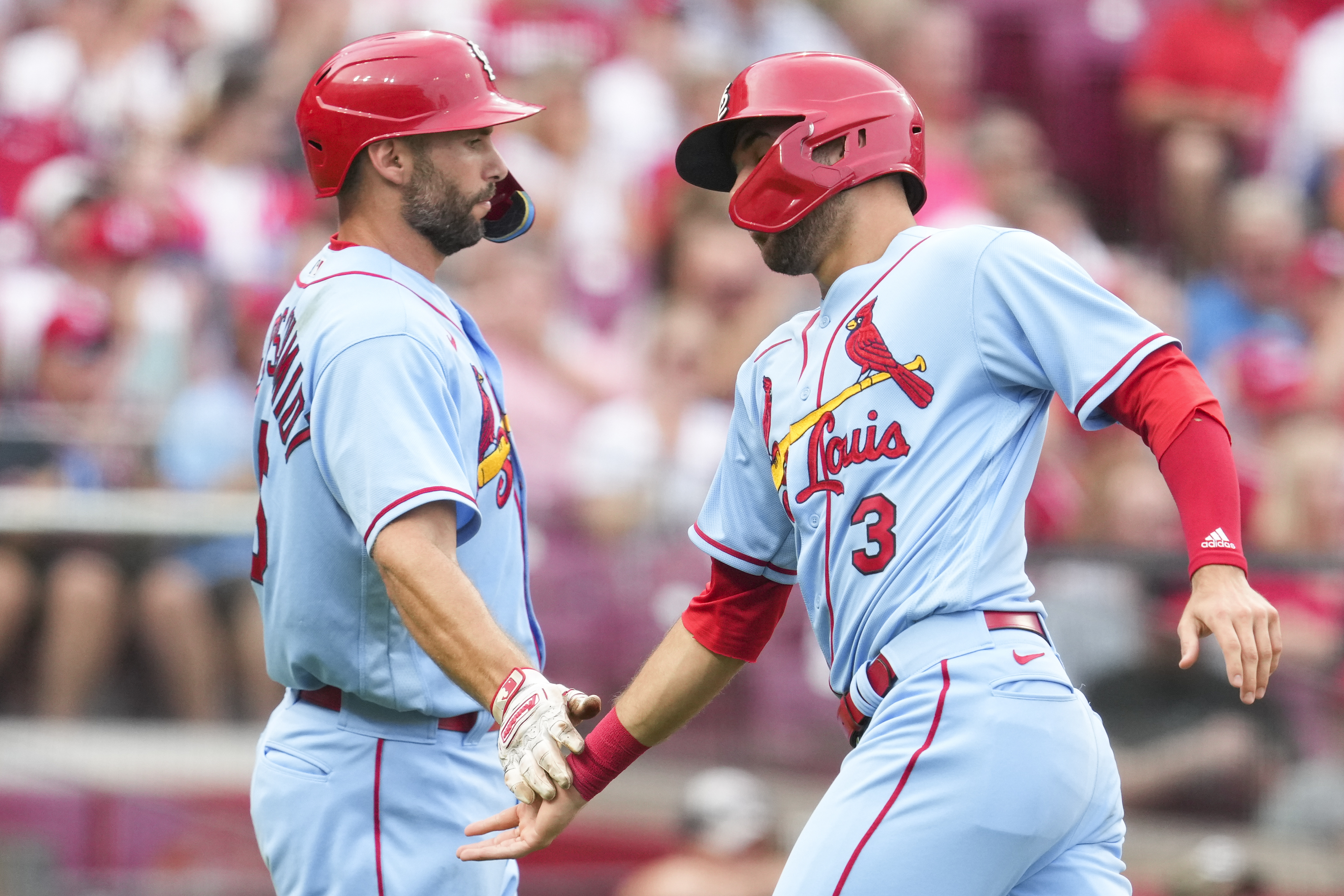 Joey Votto homers, has 3 RBIs in return as Reds win 9th straight