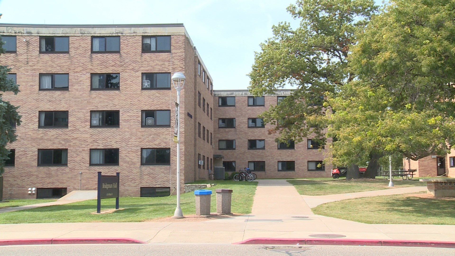 UW-EC celebrates opening of new dorms, first new hall since 2000