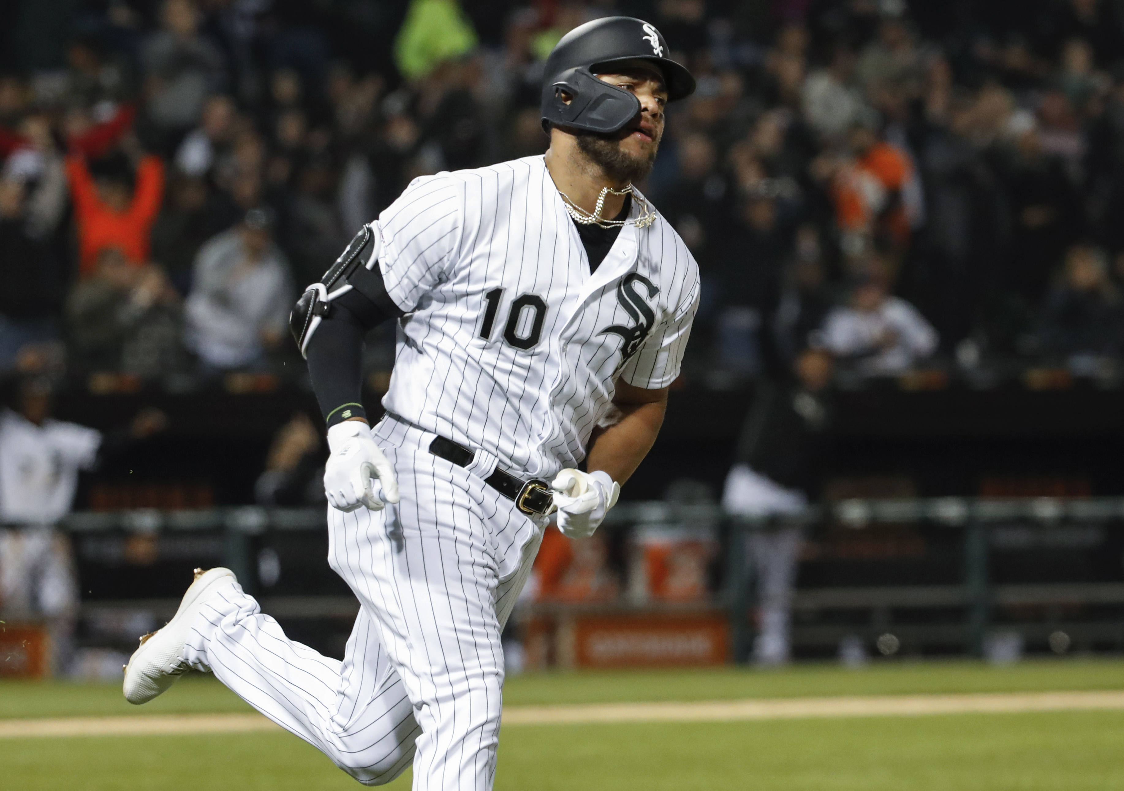 Moncada, Garcia power White Sox past Royals