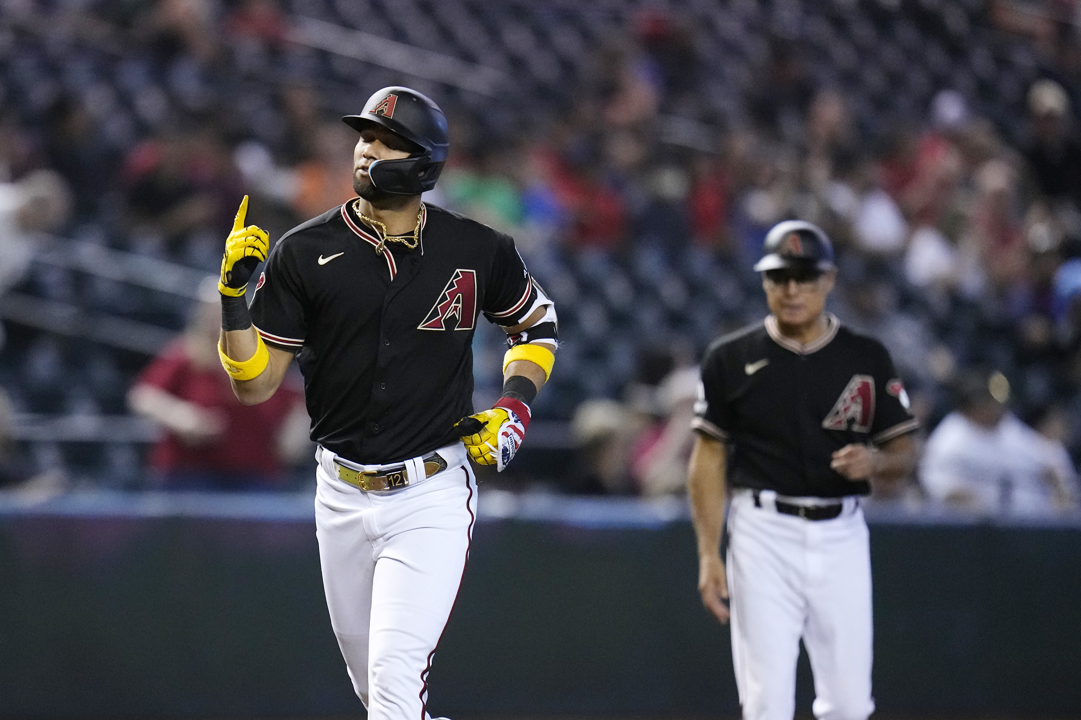 What happened to Lourdes Gurriel Jr.? Diamondbacks All-Star leaves game vs  Rockies early