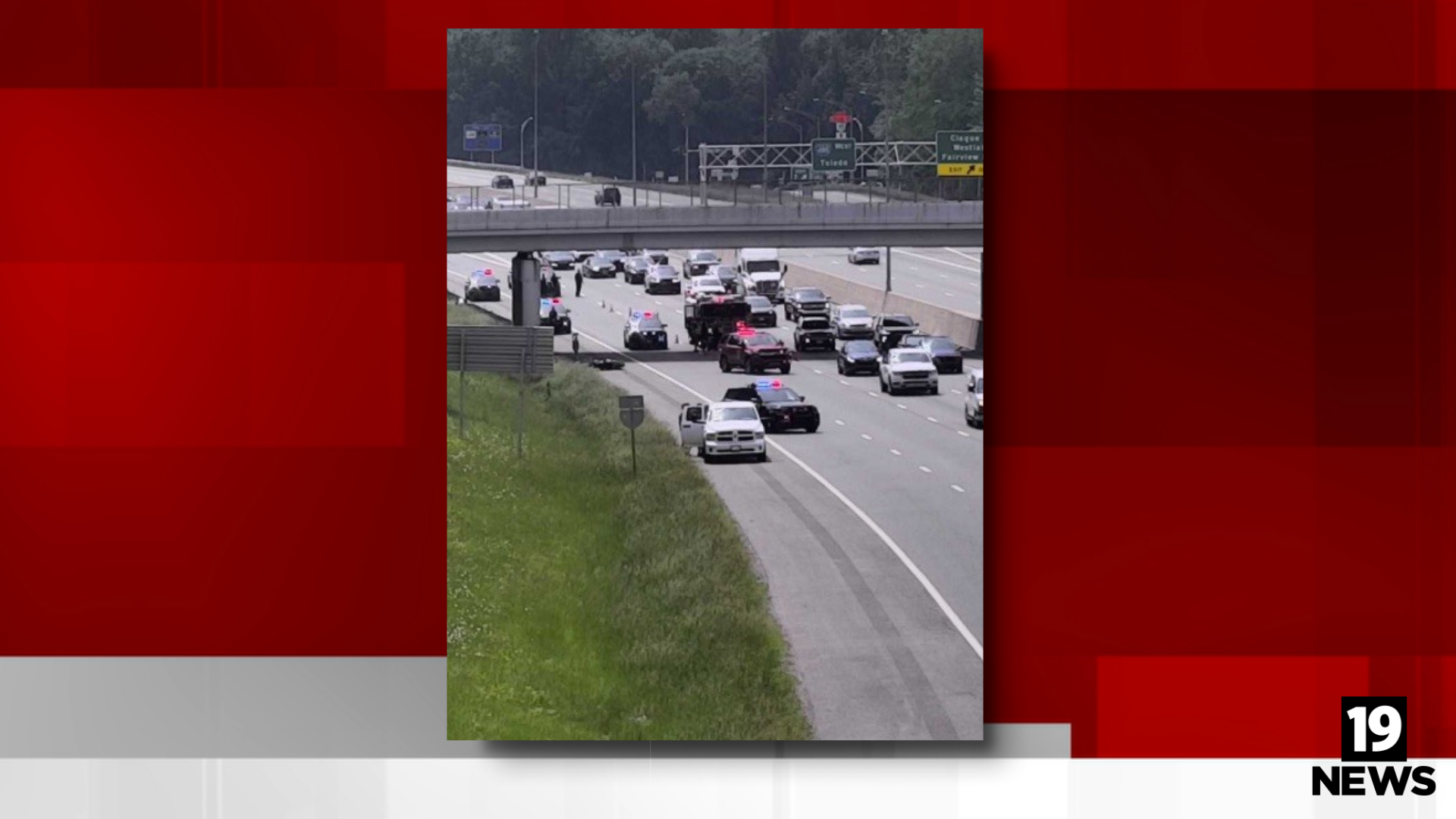 Crash causing lane closures on I-480 in North Olmsted