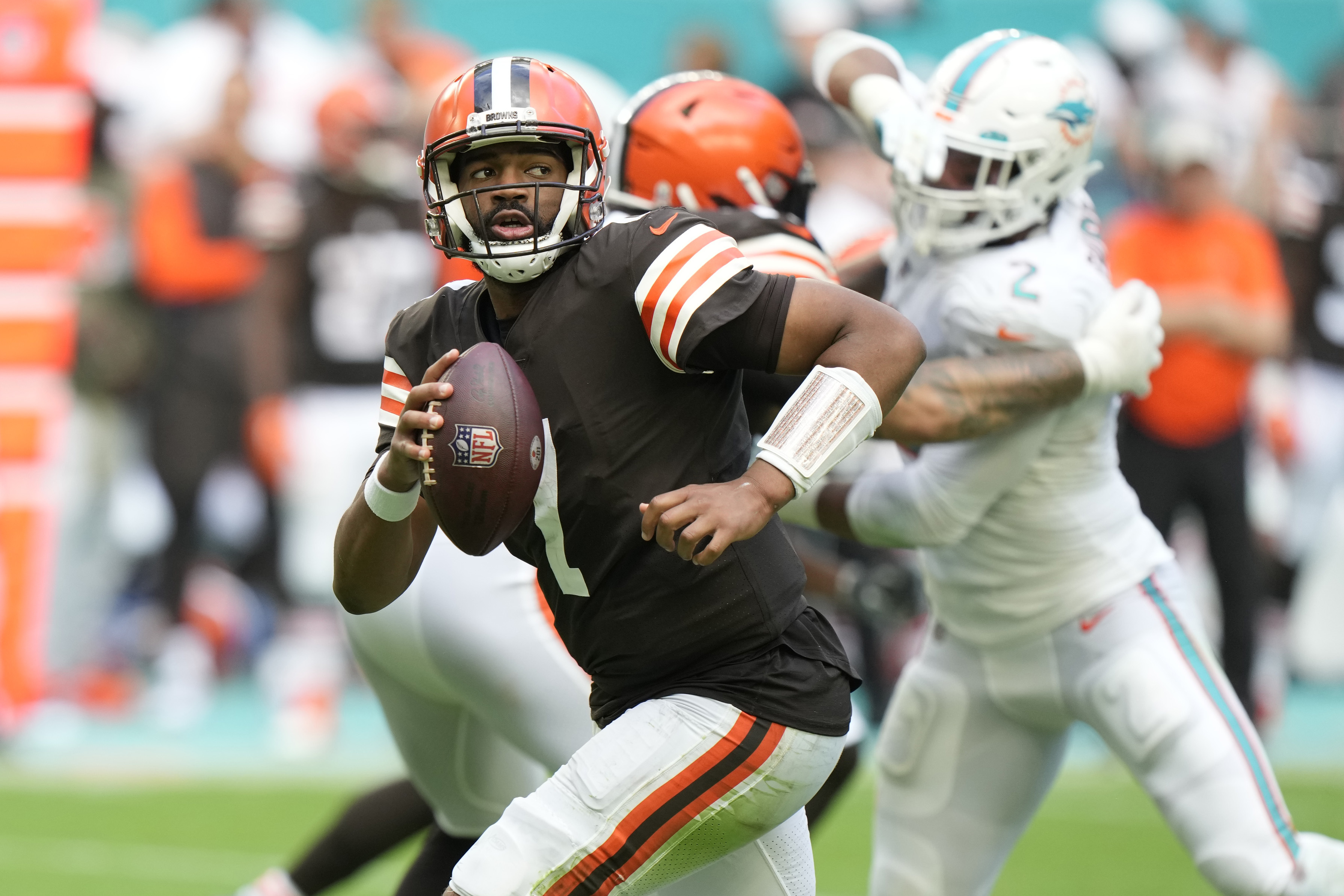 Re-start: QB Jacoby Brissett, Browns in good place together