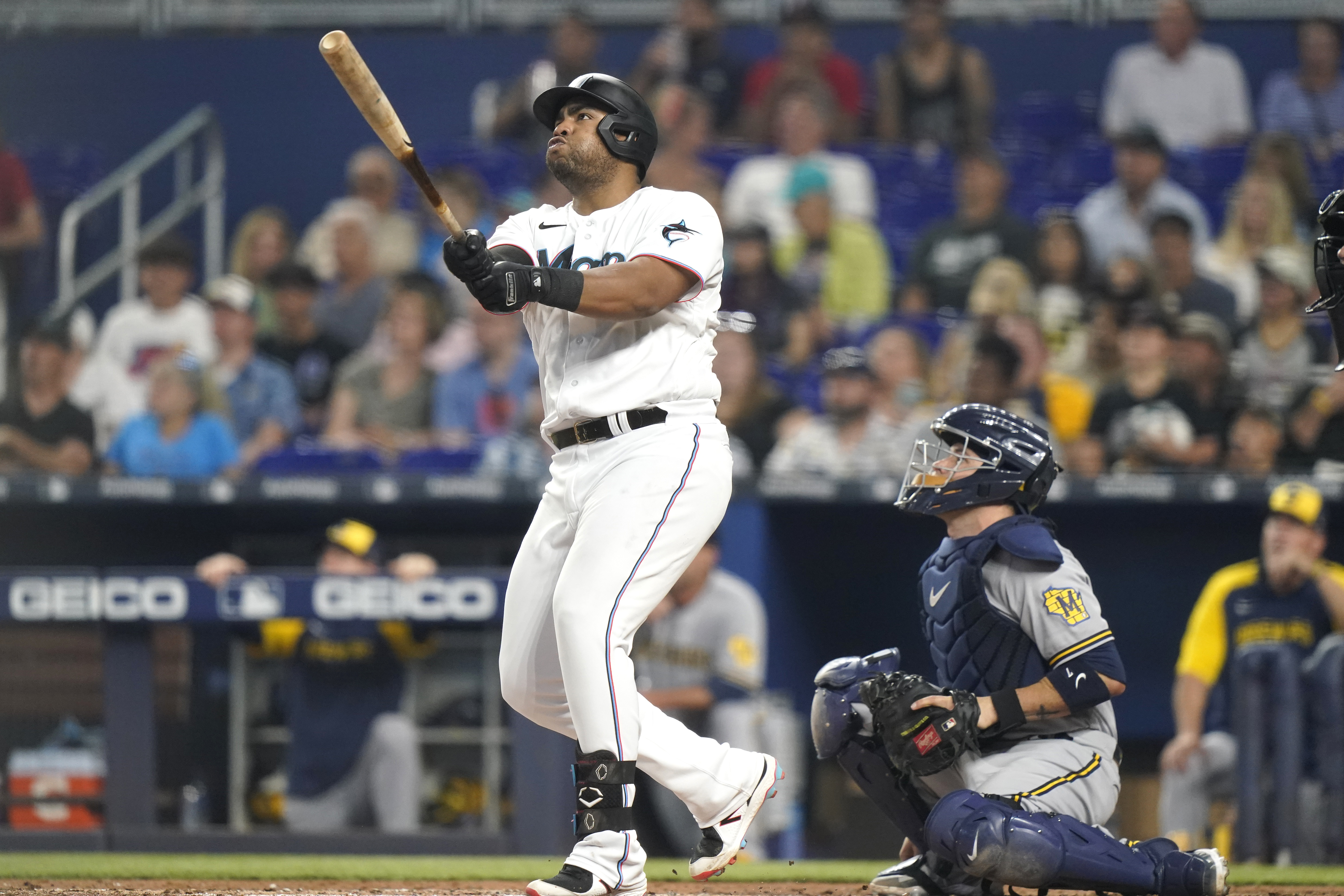 Aguilar's 5th HR in 6 games leads Marlins over Brewers 6-2