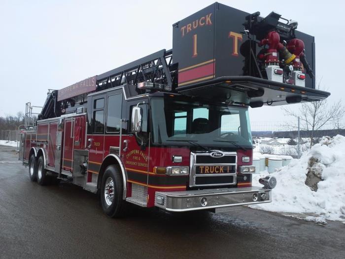 No one hurt after overnight apartment complex fire in Chippewa Falls