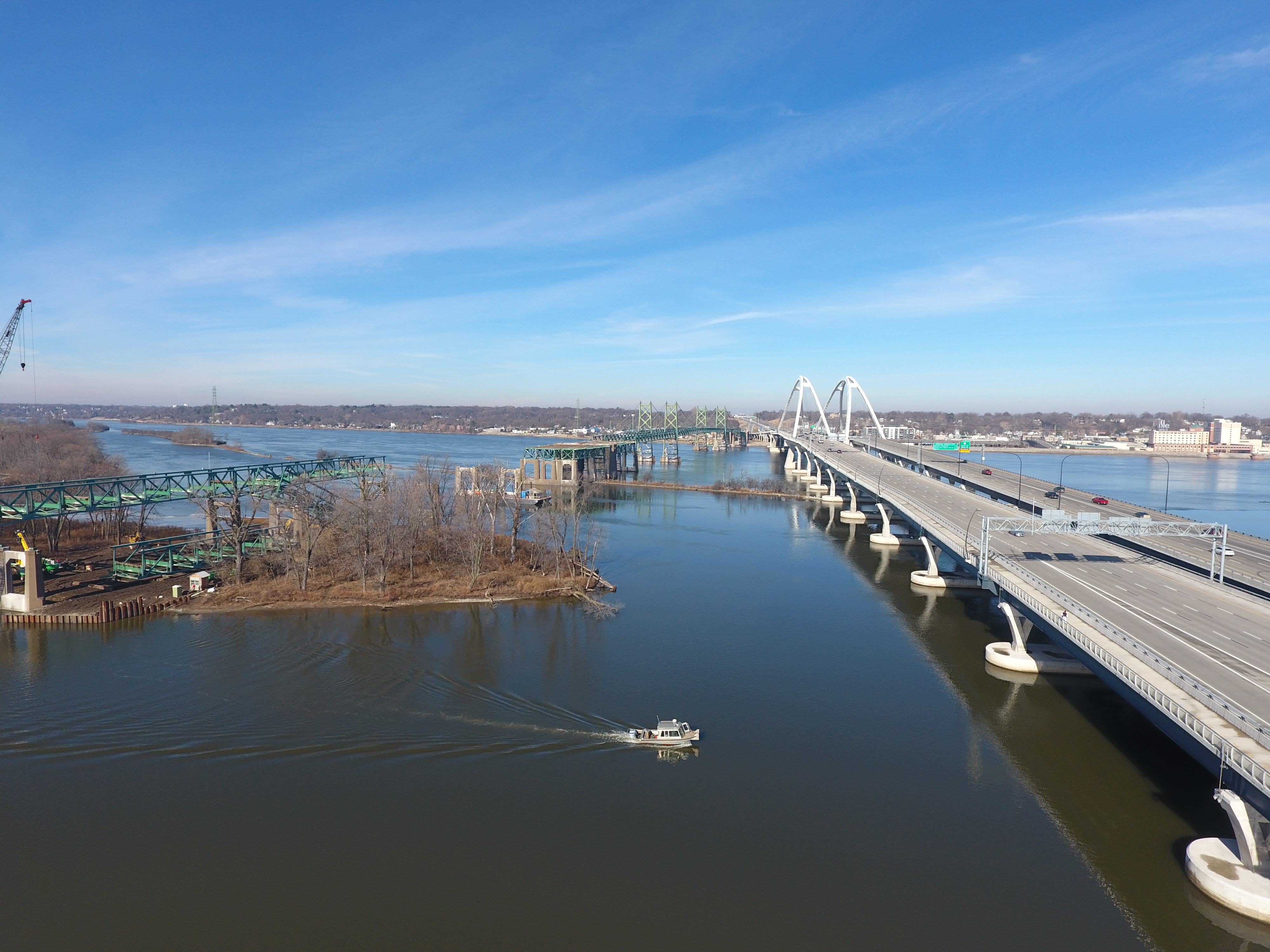 Demolition of the old I-74 bridge set to be completed by 2024, image size:4000x3000