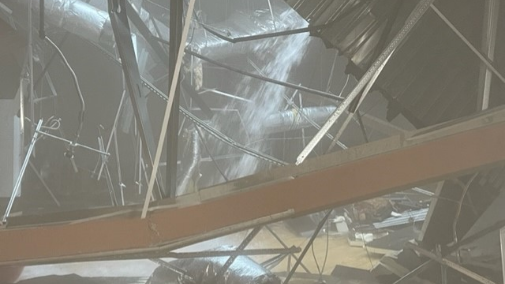 Roof collapse reported at Esporta Fitness on Stage Rd.