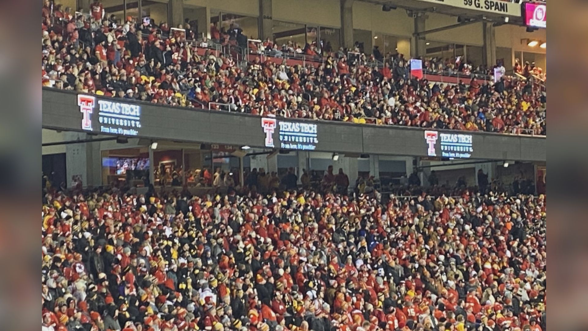 Patrick Mahomes Takes Pics With Texas Tech Fans at Kansas Game