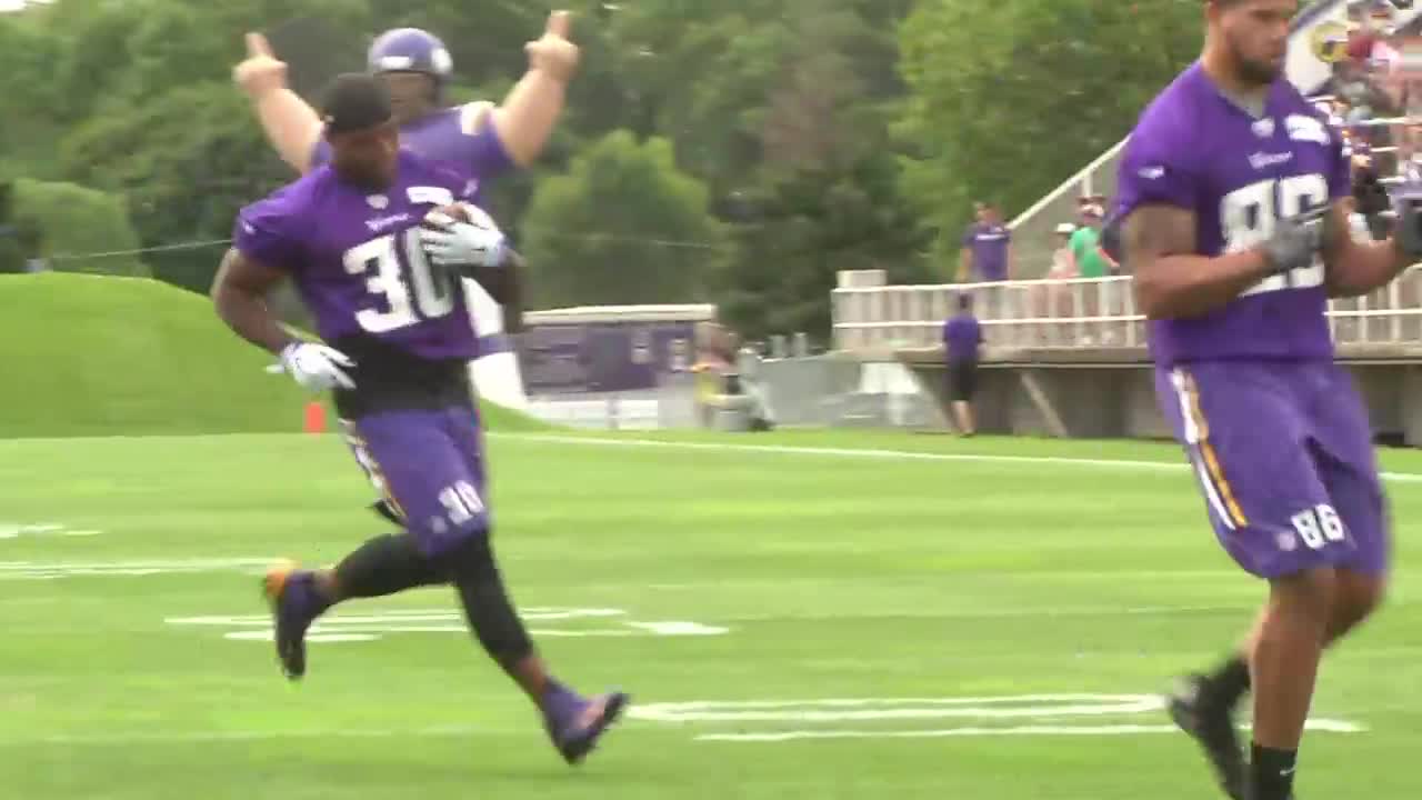 Fullback C.J. Ham to sign two-year extension with Vikings, his agency says