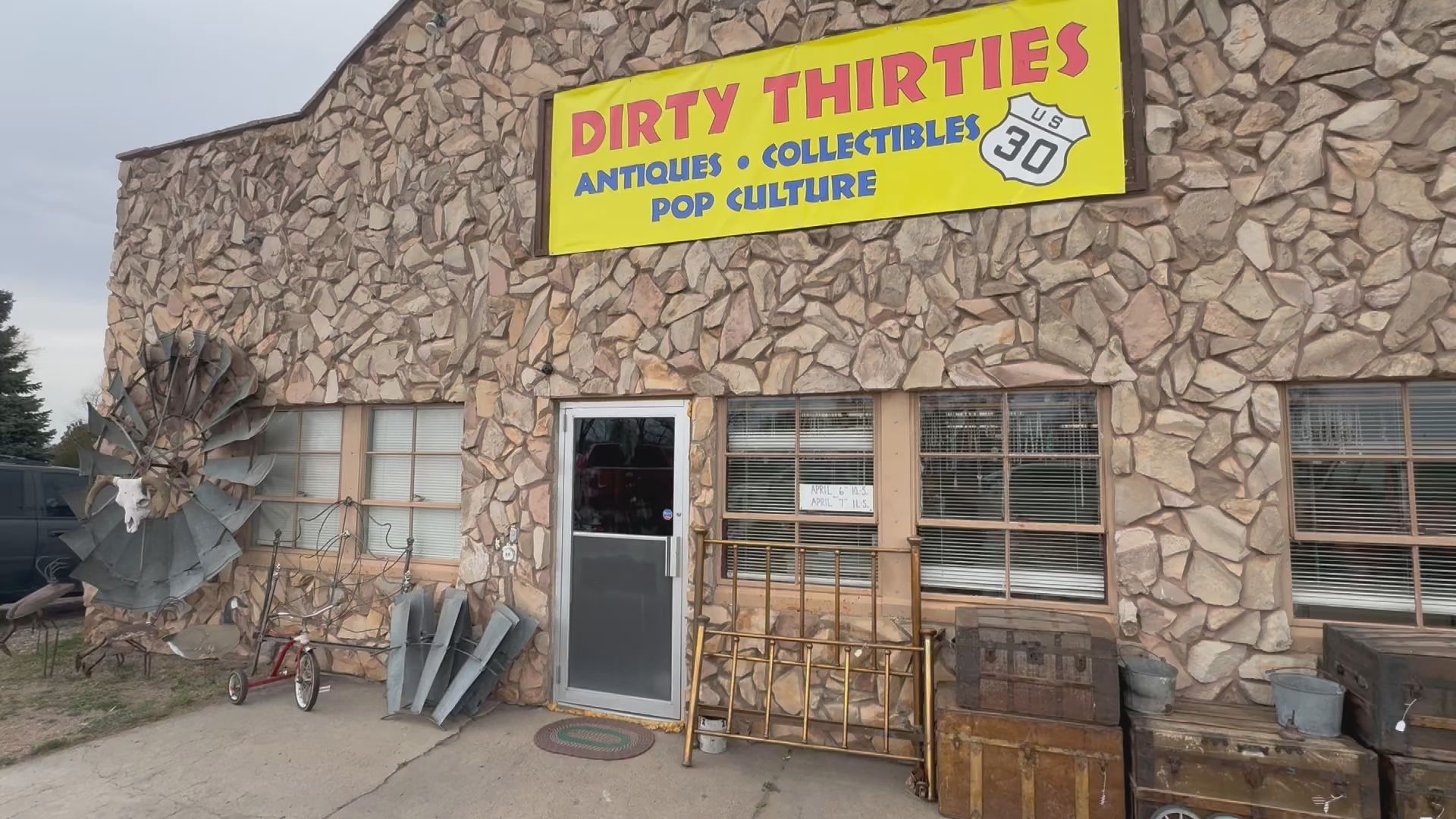 New antique shop opens its doors in Maxwell