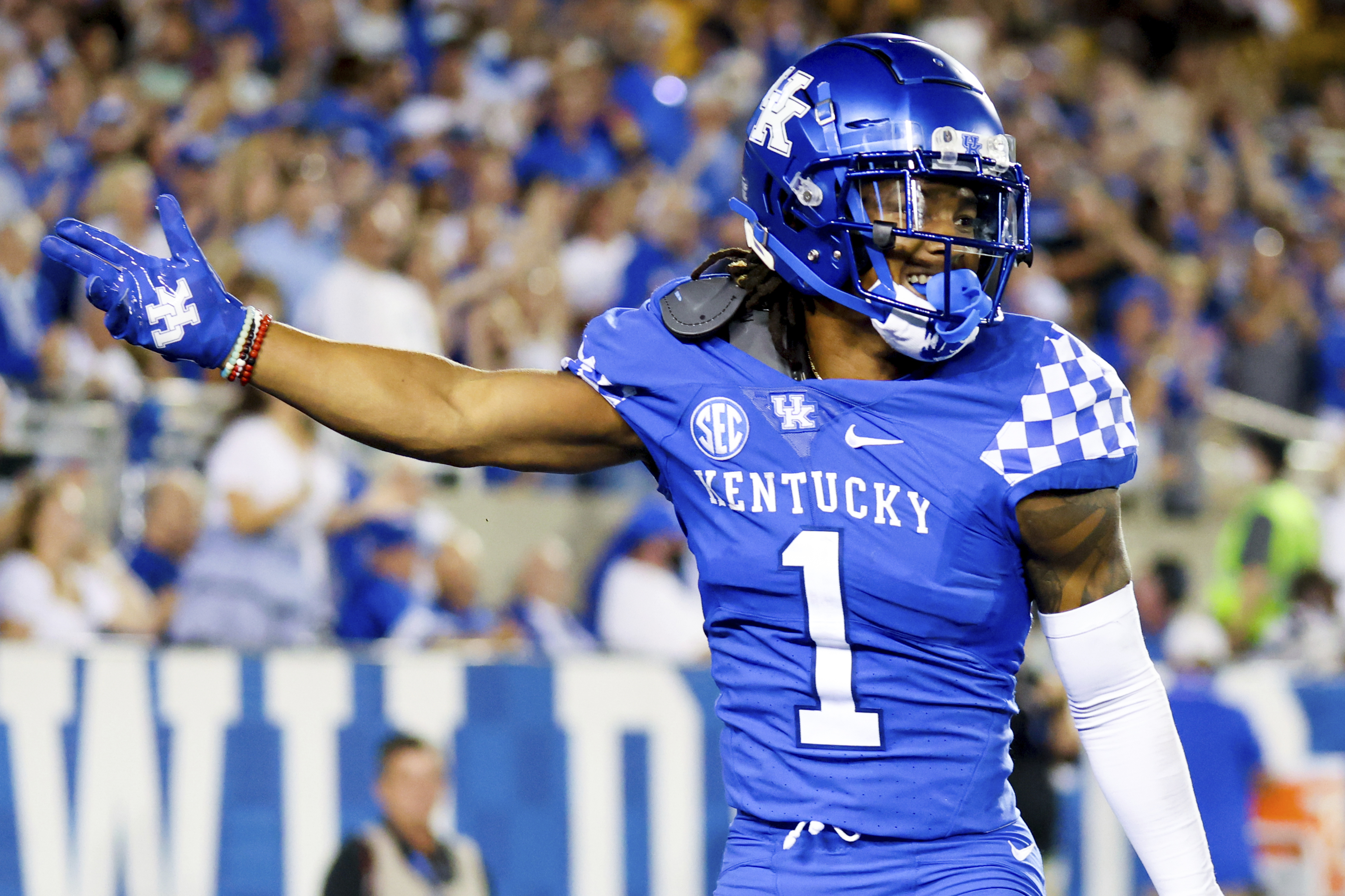 Giants make 2 trades, take Kentucky WR Robinson in 2nd round