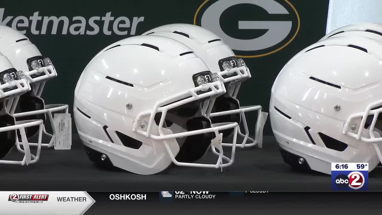 Packers surprise Weyauwega-Fremont High School with new football helmets