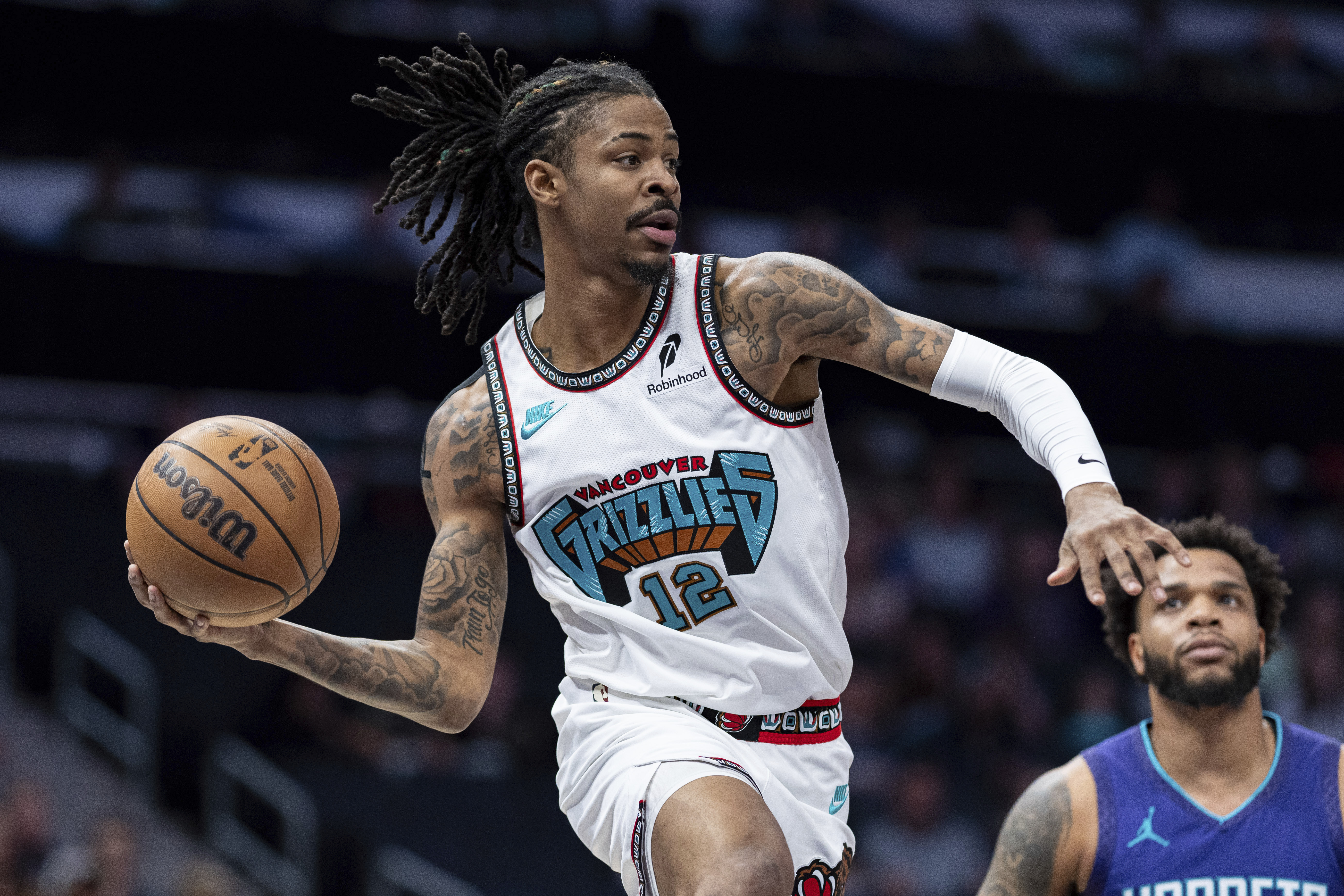 Morant scores 28 as the Grizzlies beat Hornets 124-100