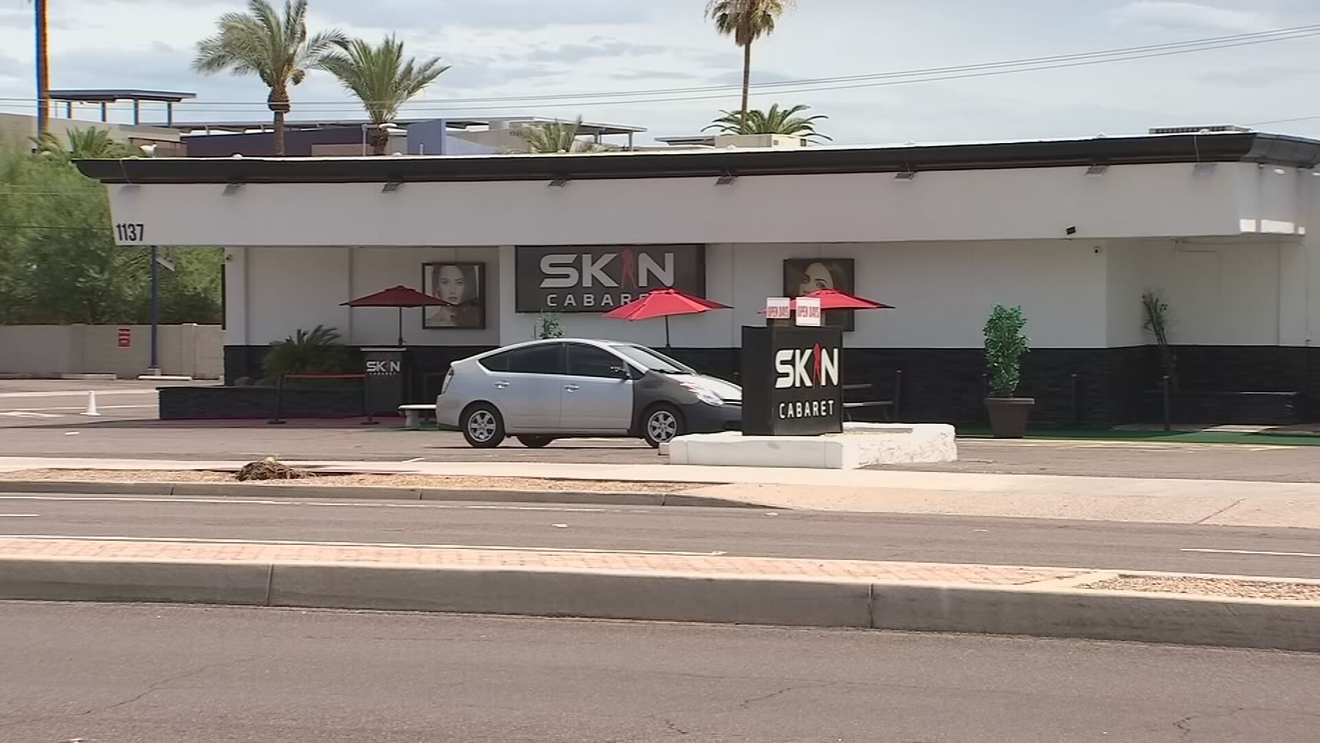 Lawsuit accuses of Phoenix-area strip clubs of credit card fraud, drugging  men