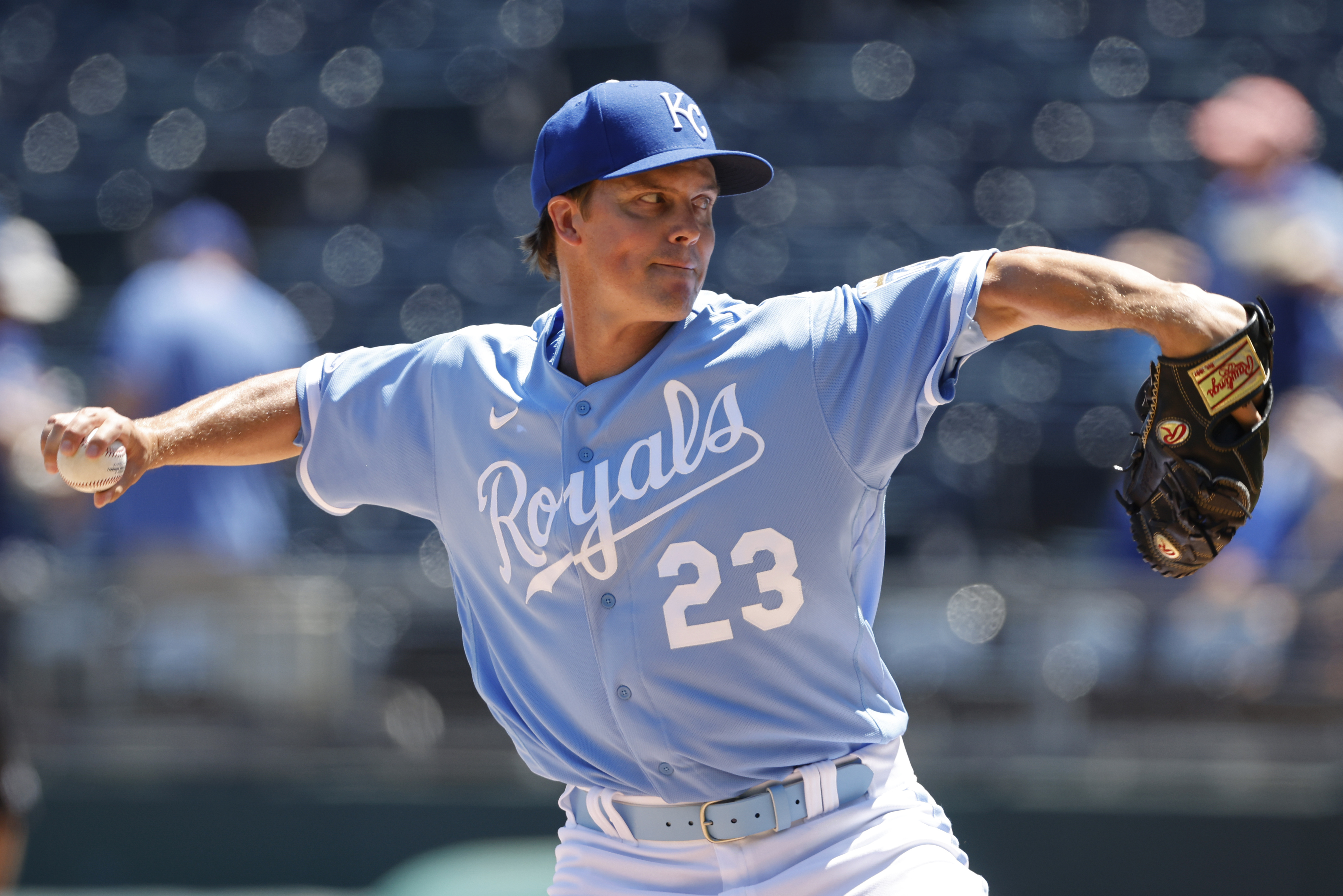 Greinke helps Royals beat Cease, White Sox 5-3
