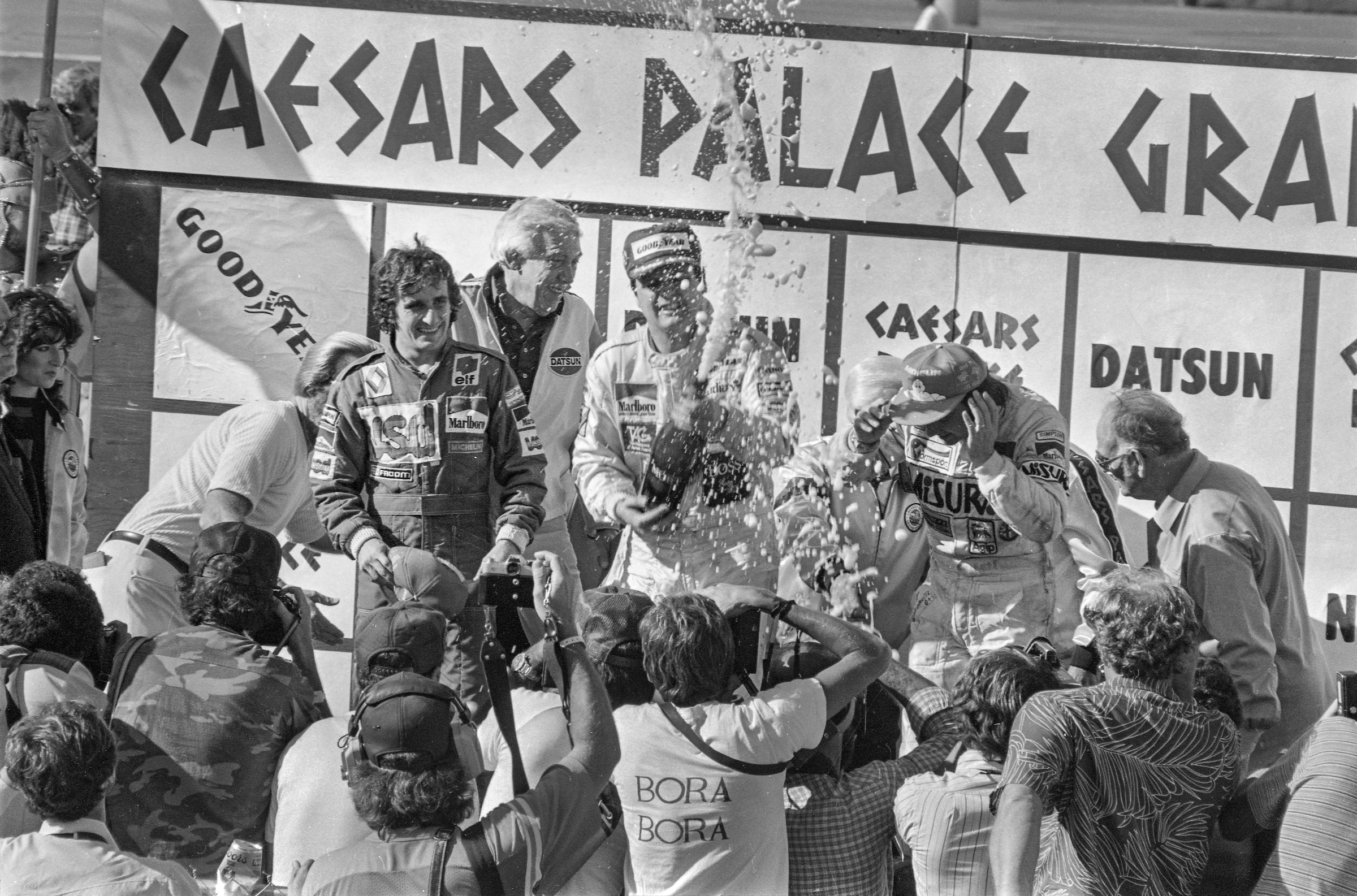 PHOTOS: Remember when F1 was held on Las Vegas Strip at Caesars Palace Grand  Prix?