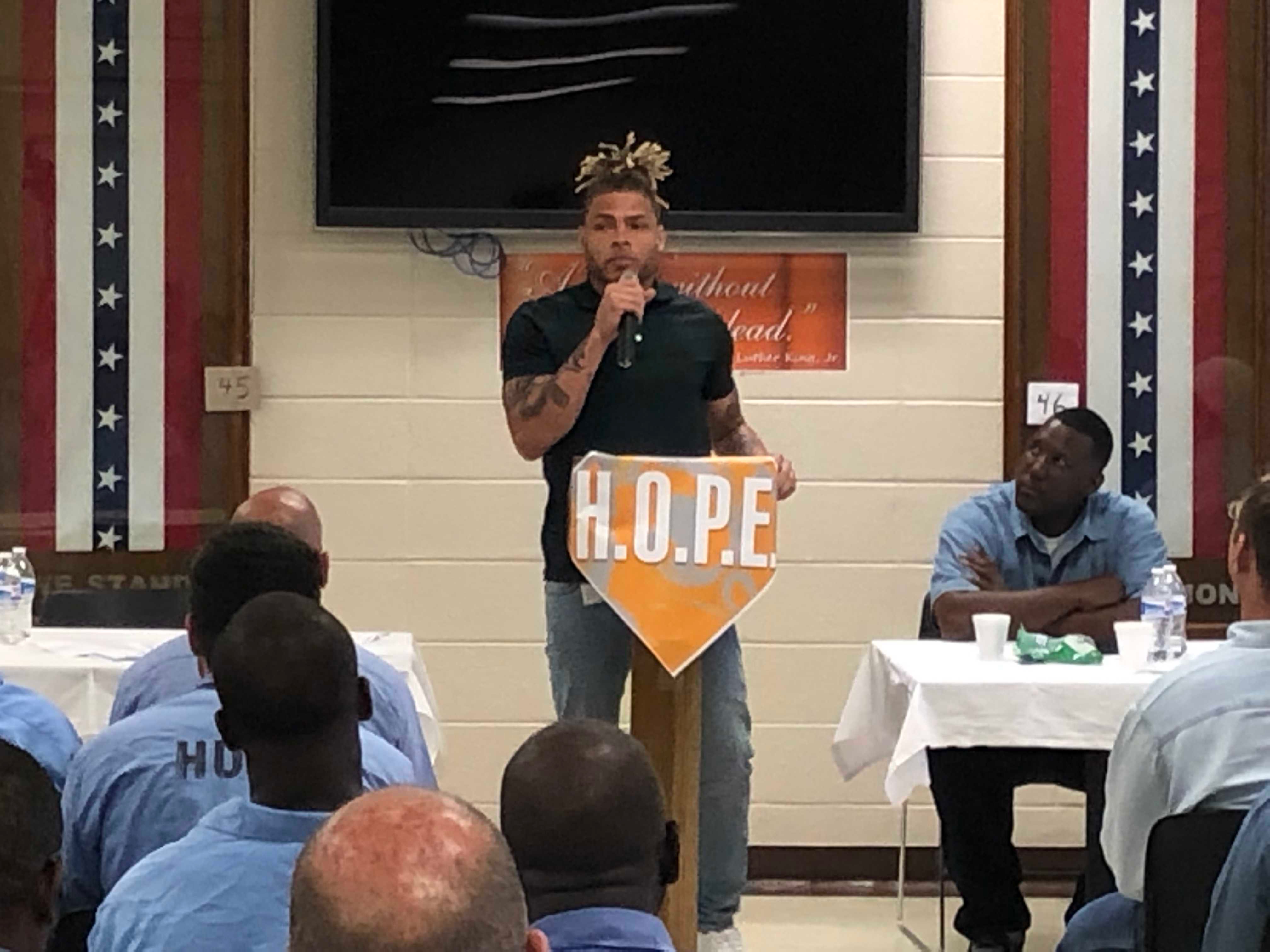 Tyrann Mathieu talks about past, hope with inmates