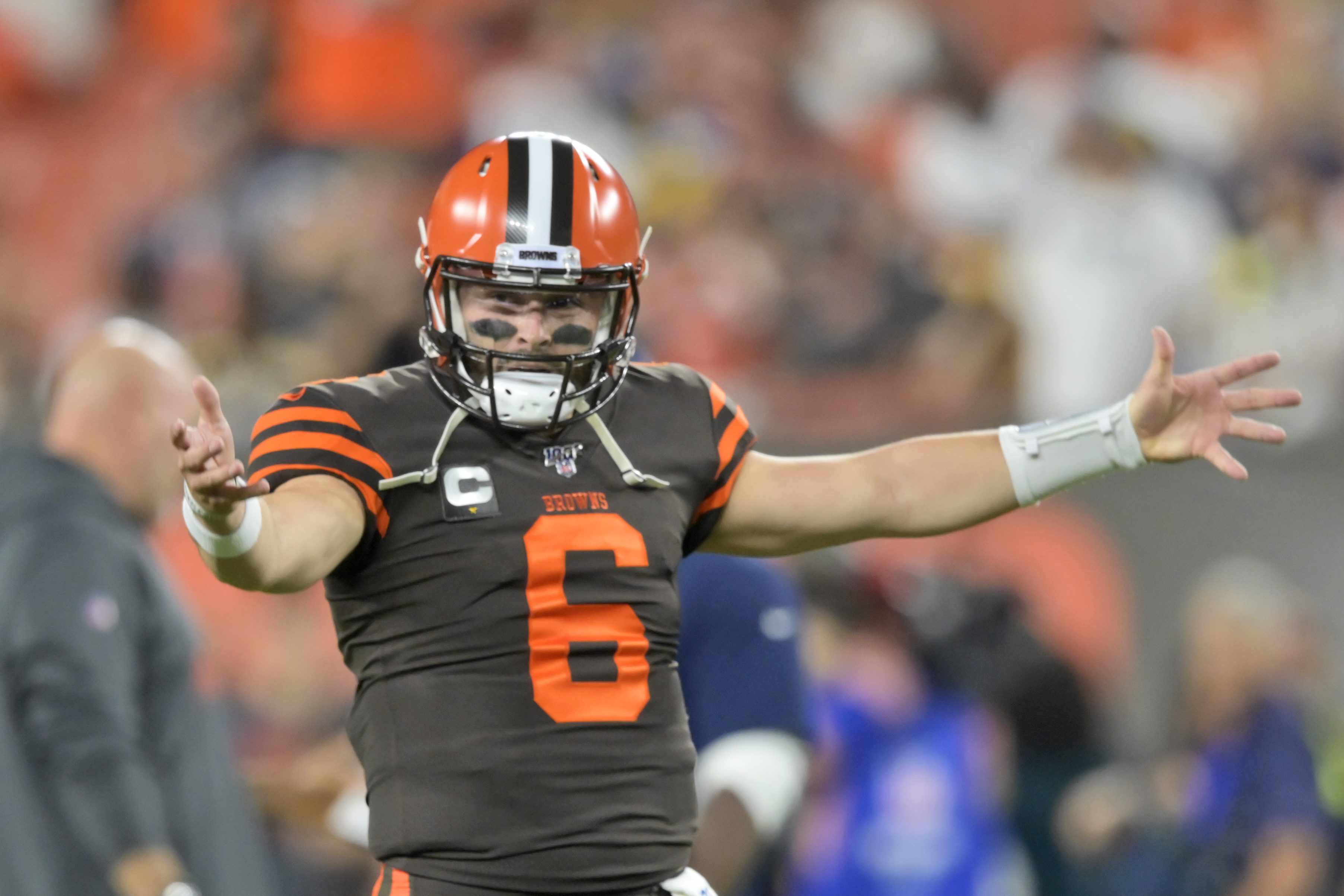 Browns induct former LB Clay Matthews into Ring of Honor