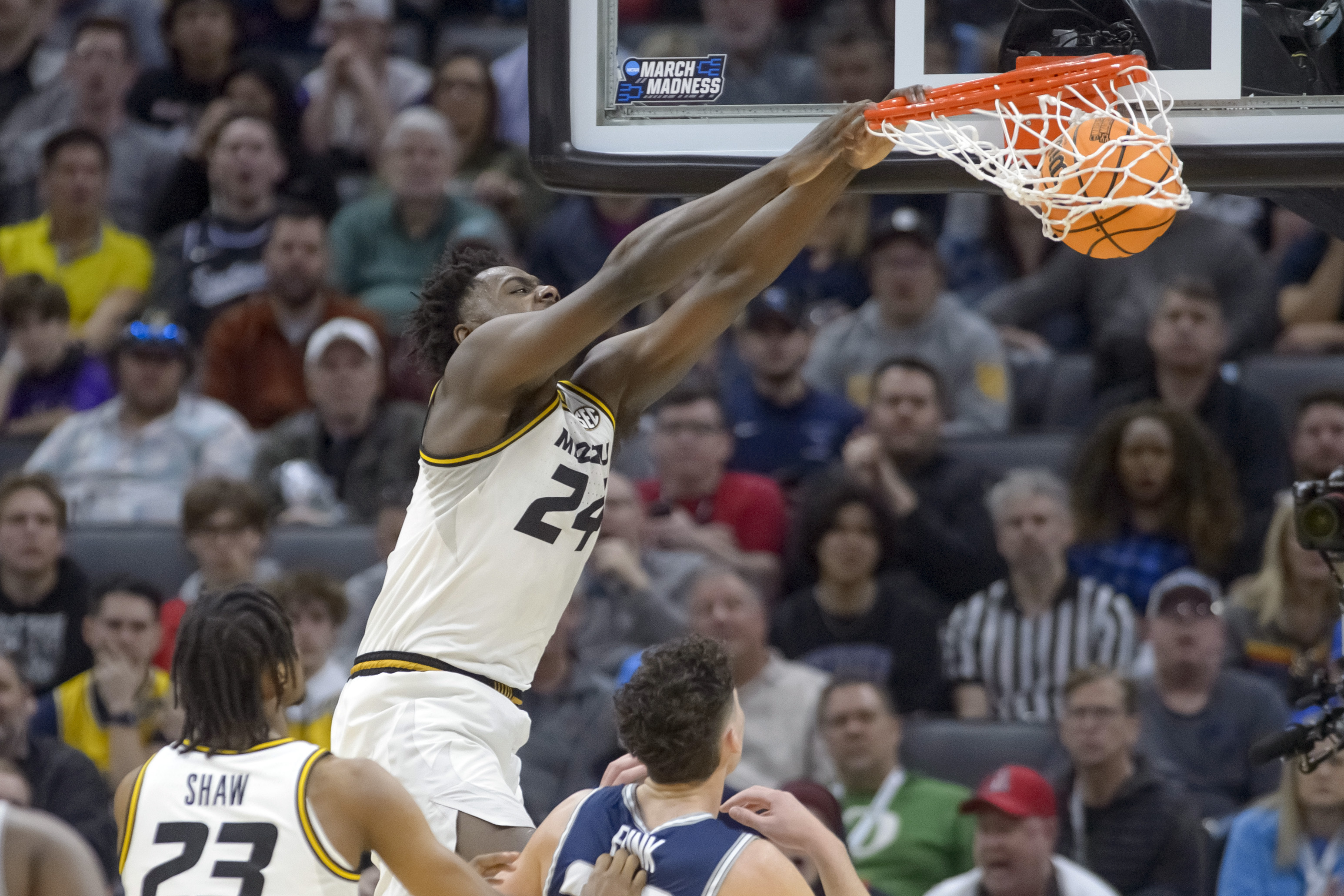 Los Angeles Clippers select Mizzou's Kobe Brown with final pick of NBA  draft's first round