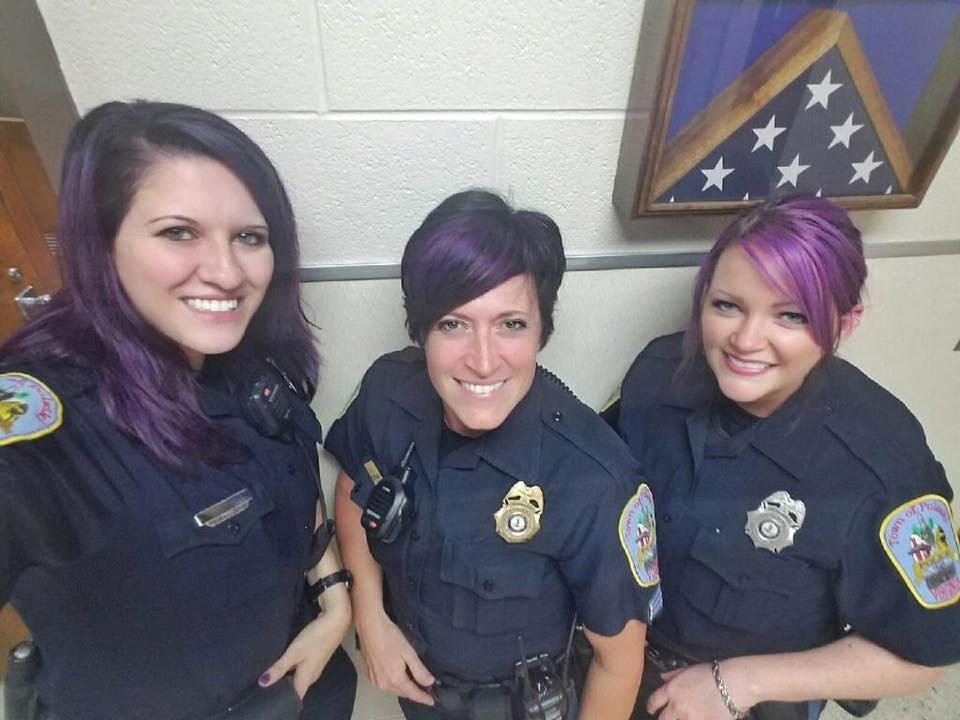 Can police have dyed hair?