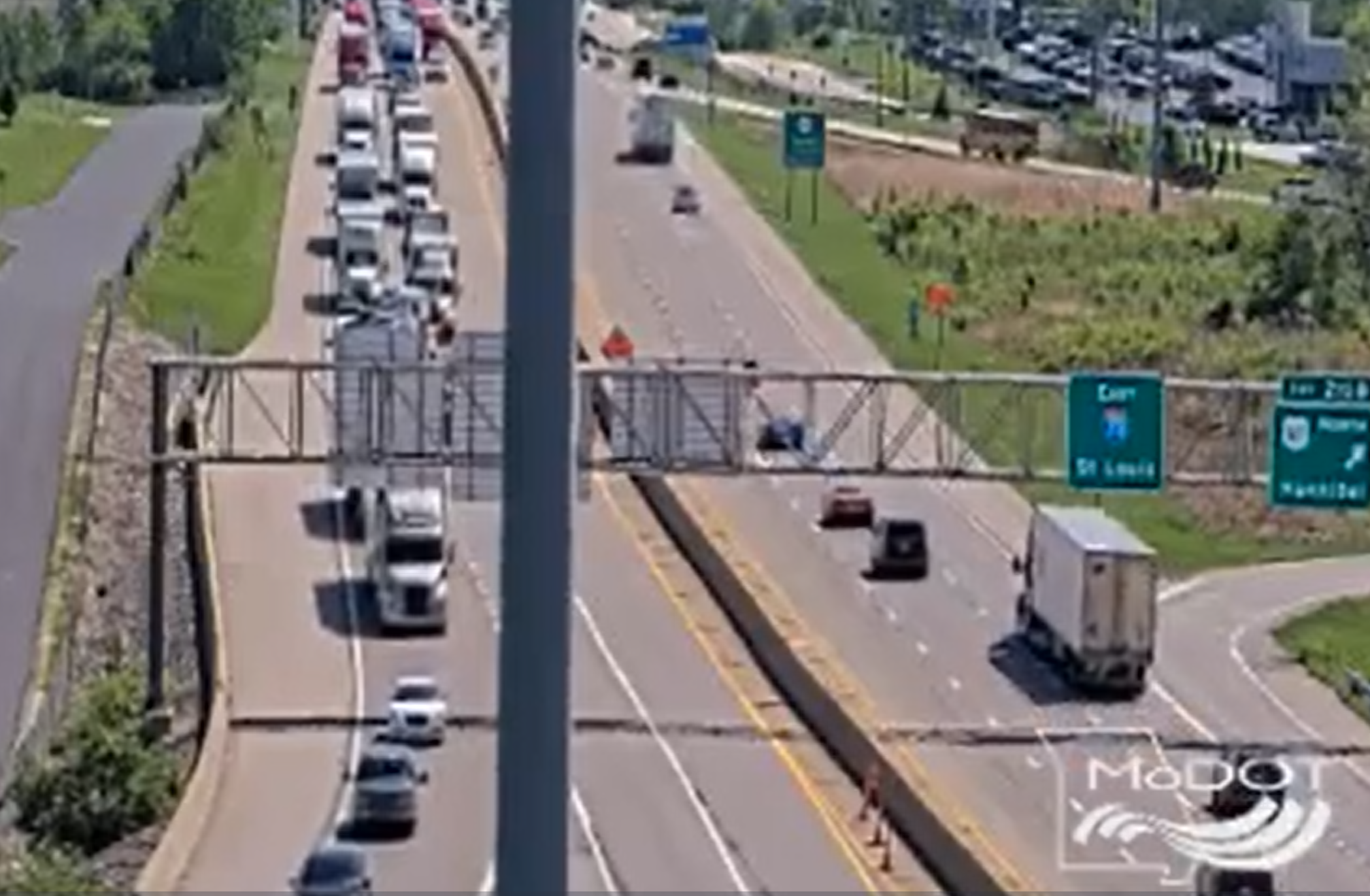 Westbound I-70 closed near Wentzville due to crash