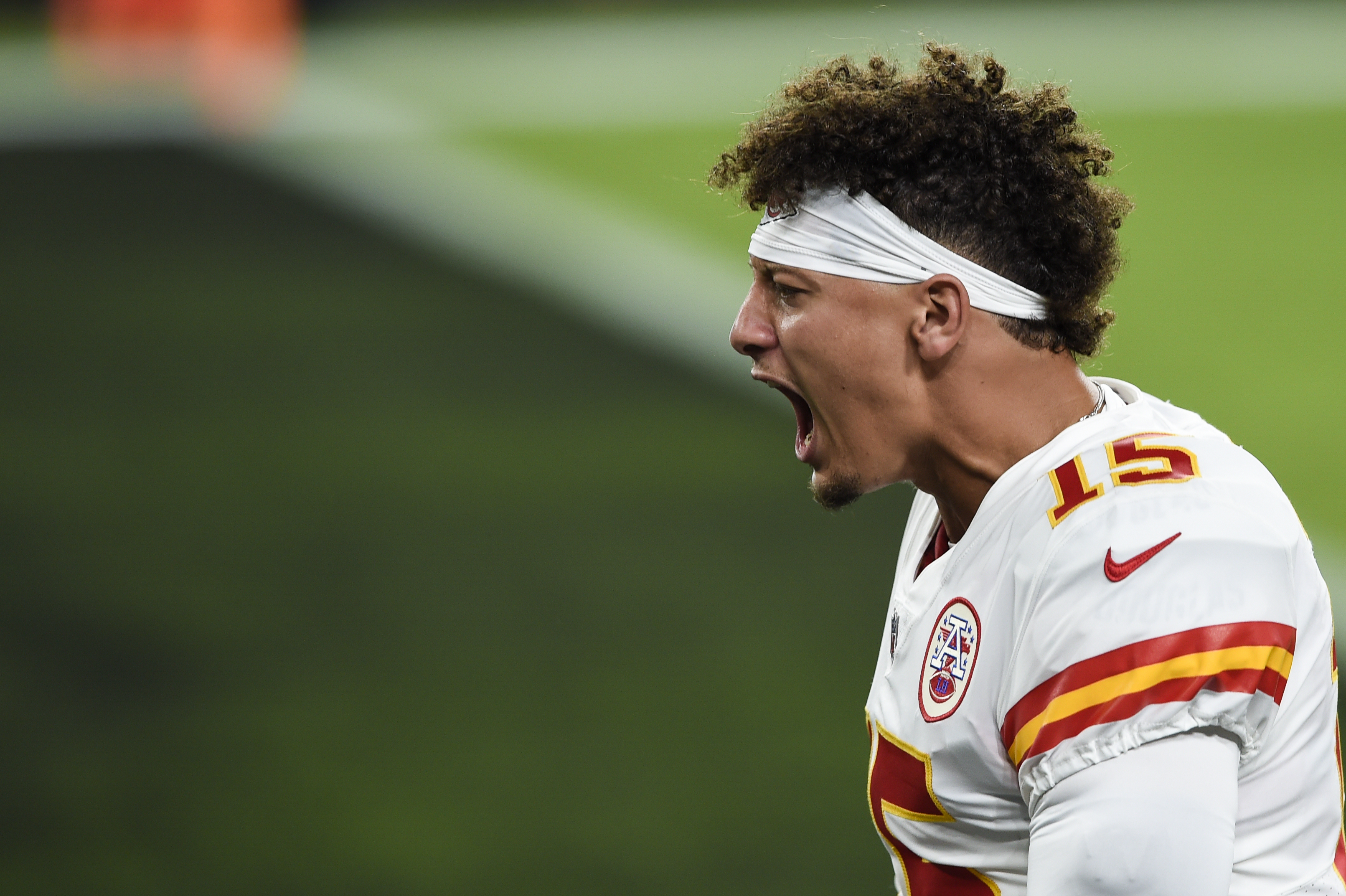 Mahomes Outplays Jackson To Lead Chiefs Past Ravens