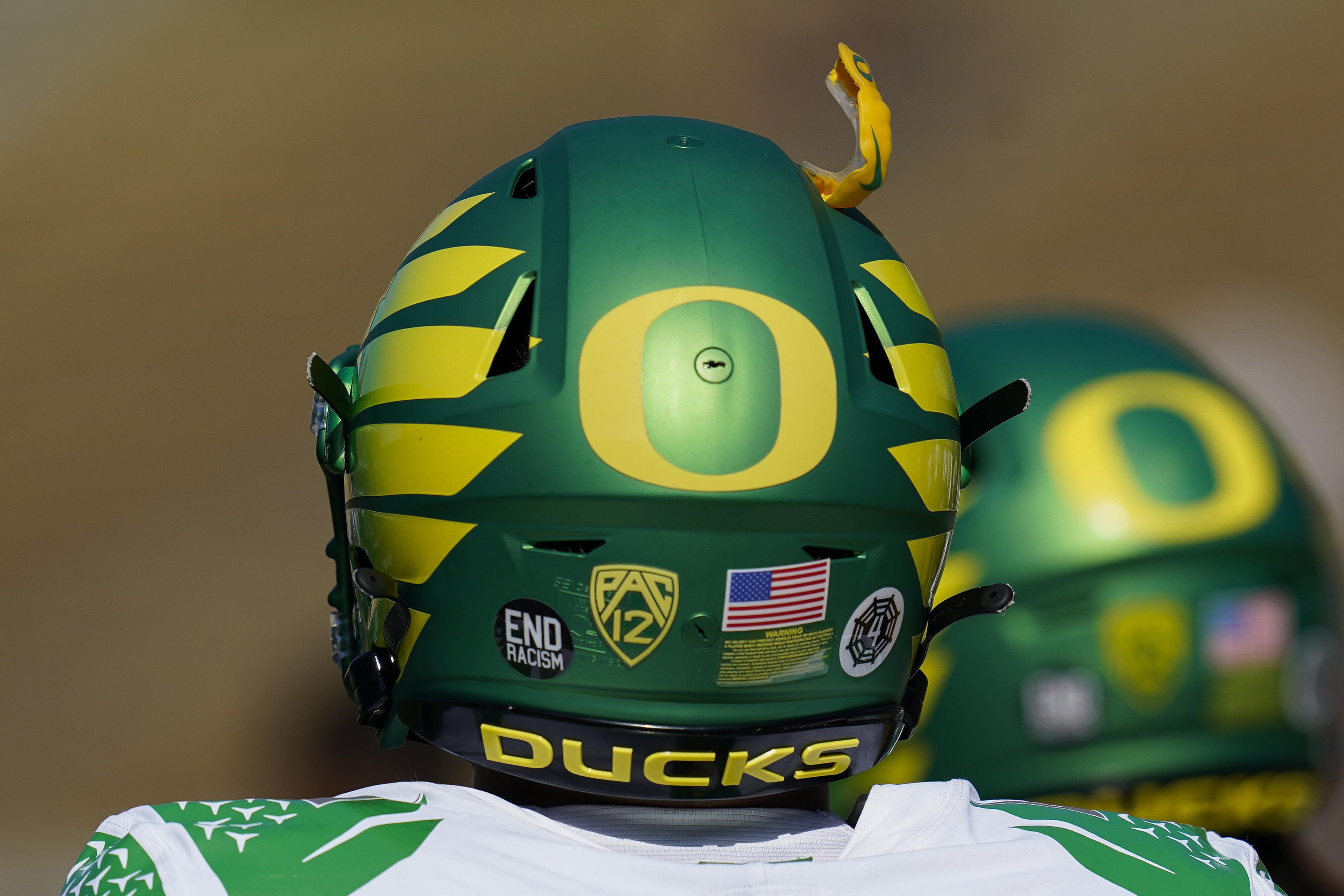 Ducks Take Friday Battle of Ranked Teams - University of Oregon