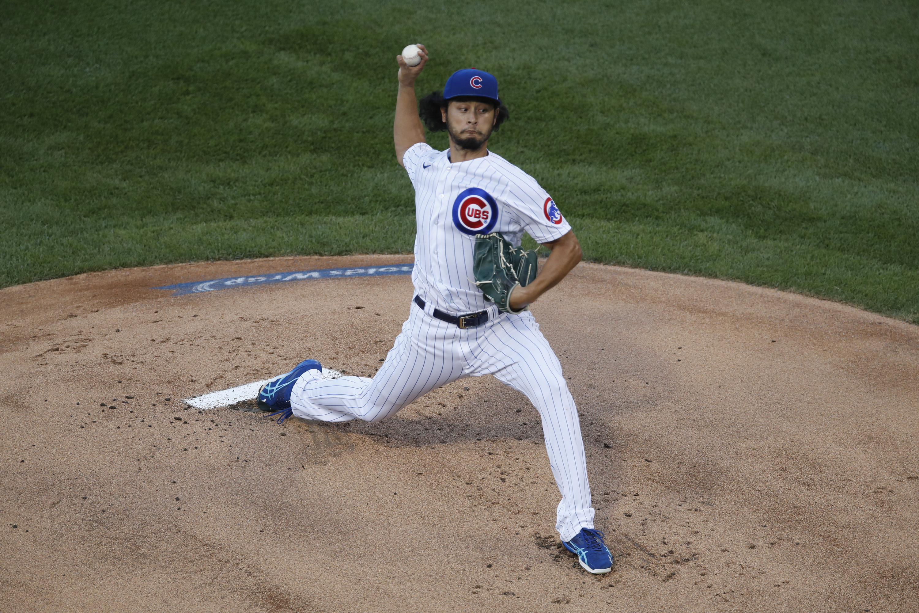 Darvish strikes out 8 Brewers in 3-2 Cubs win 