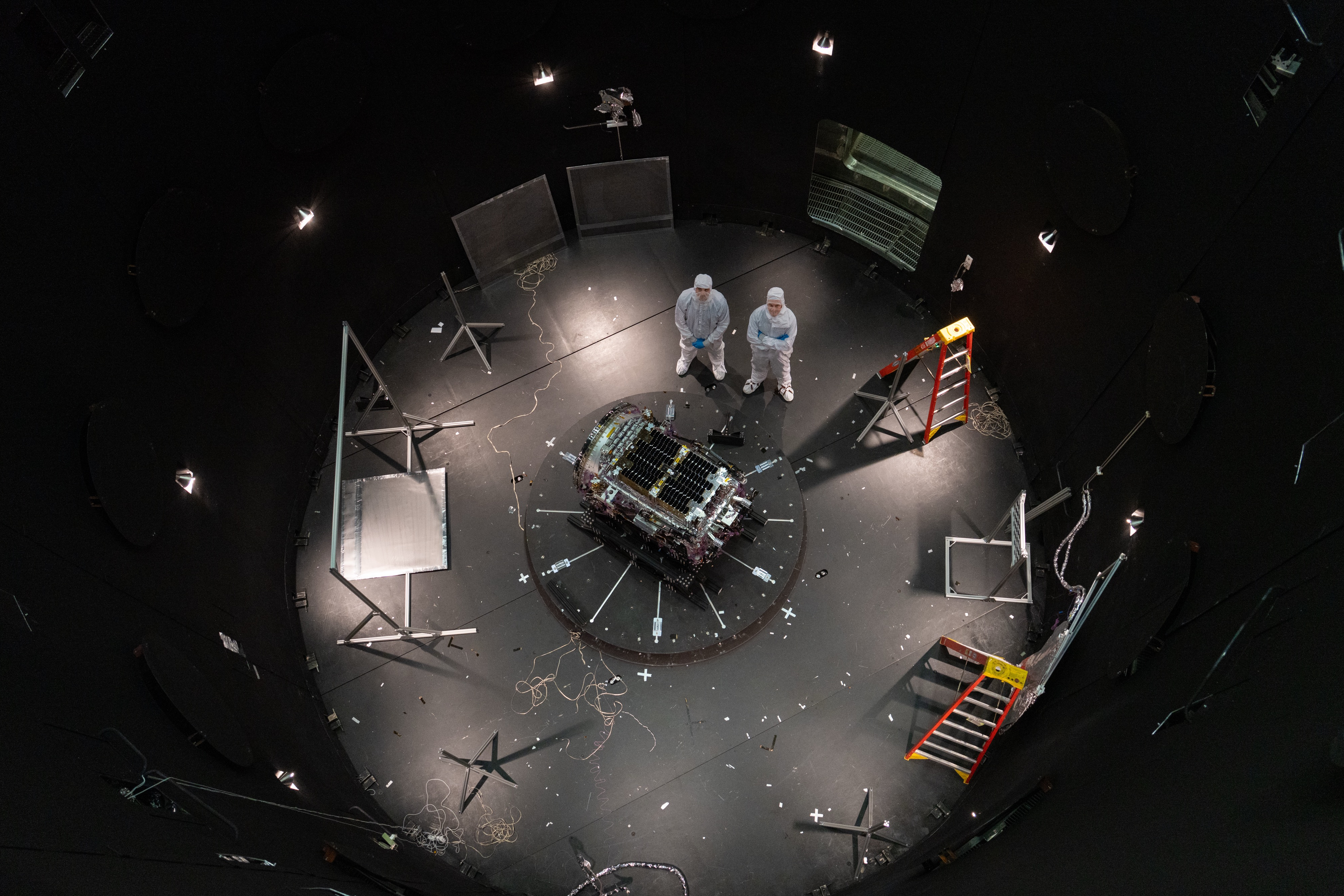 Rescue mission launches to save NASA telescope that's falling back