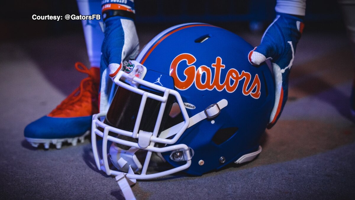 Aaron Hernandez  American football, Football helmets, Florida gators