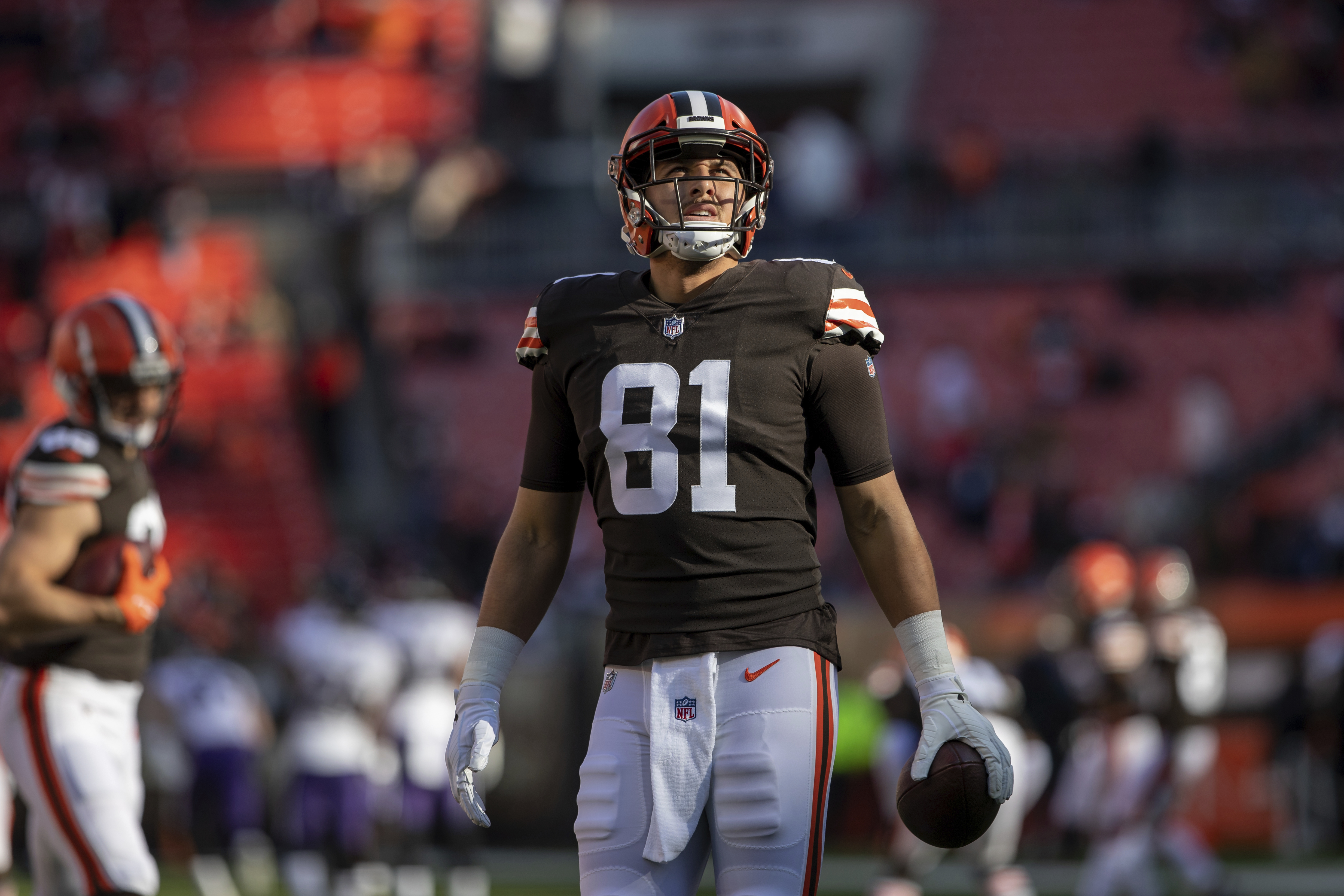 Browns fans got into a tailgate fight prior to Texans game (Video)