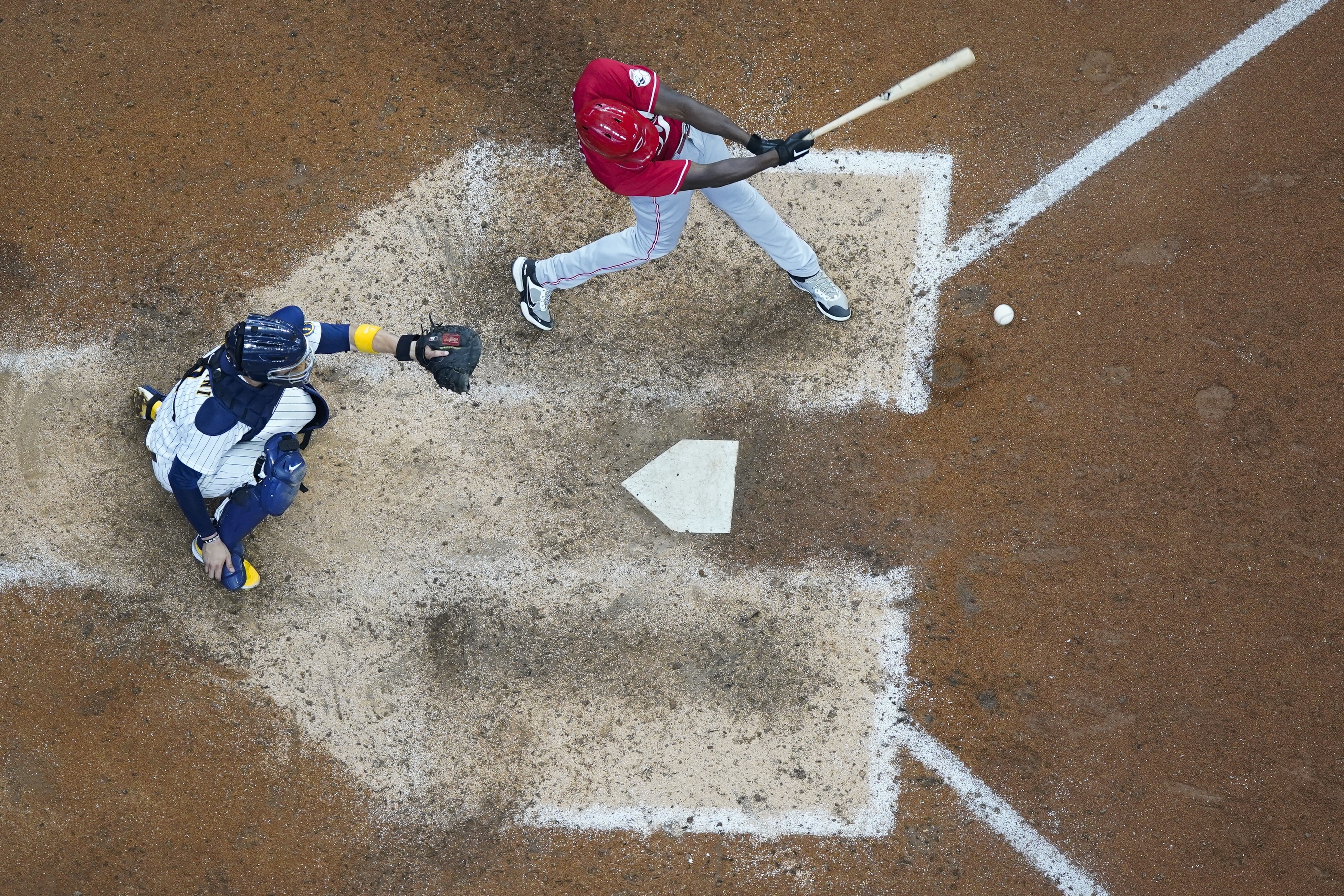 Willy Adames, Mike Brosseau lead Brewers to win over Mets