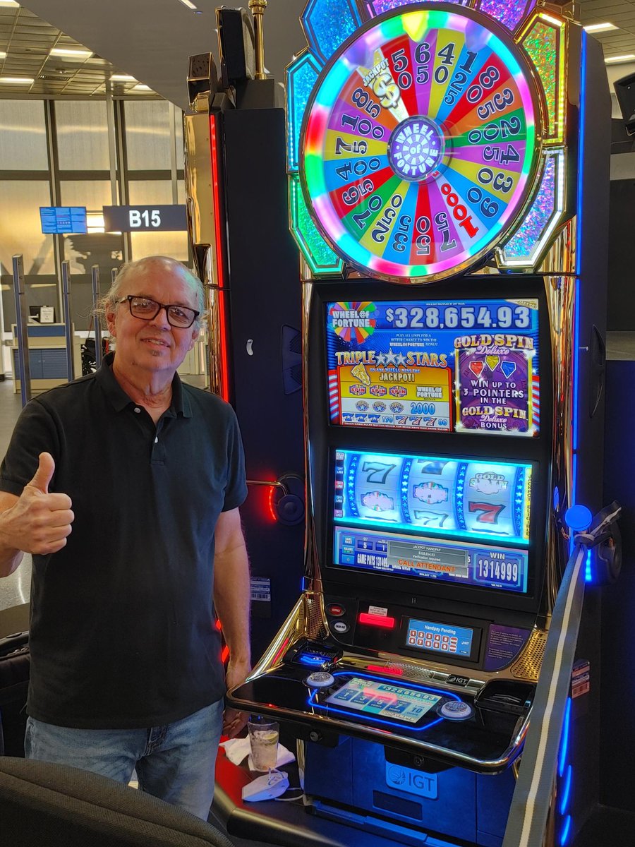 Man from California hits nearly $330K jackpot at Las Vegas airport