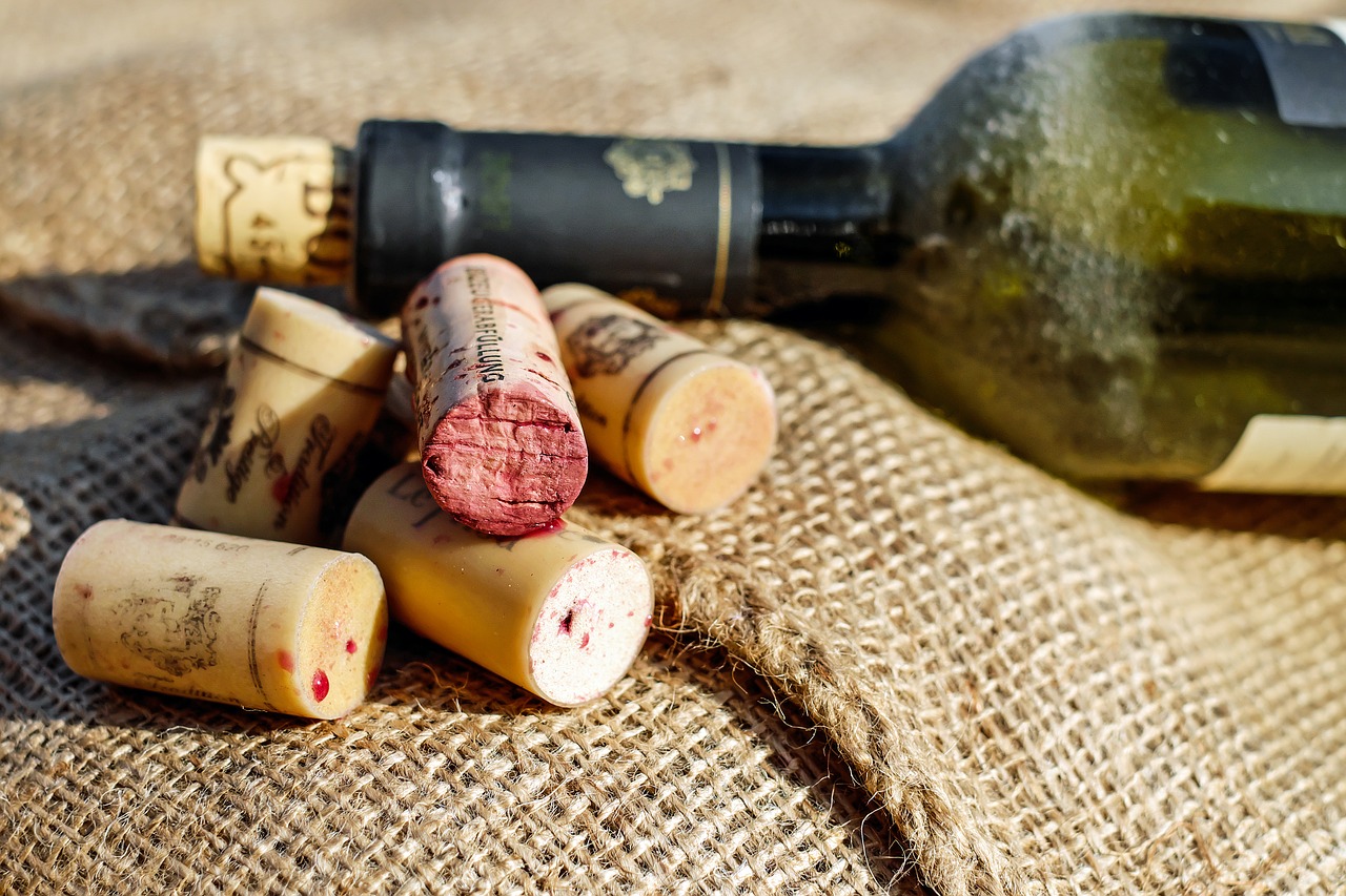 Por qué cada vez más vinos vienen con tapón sintético?