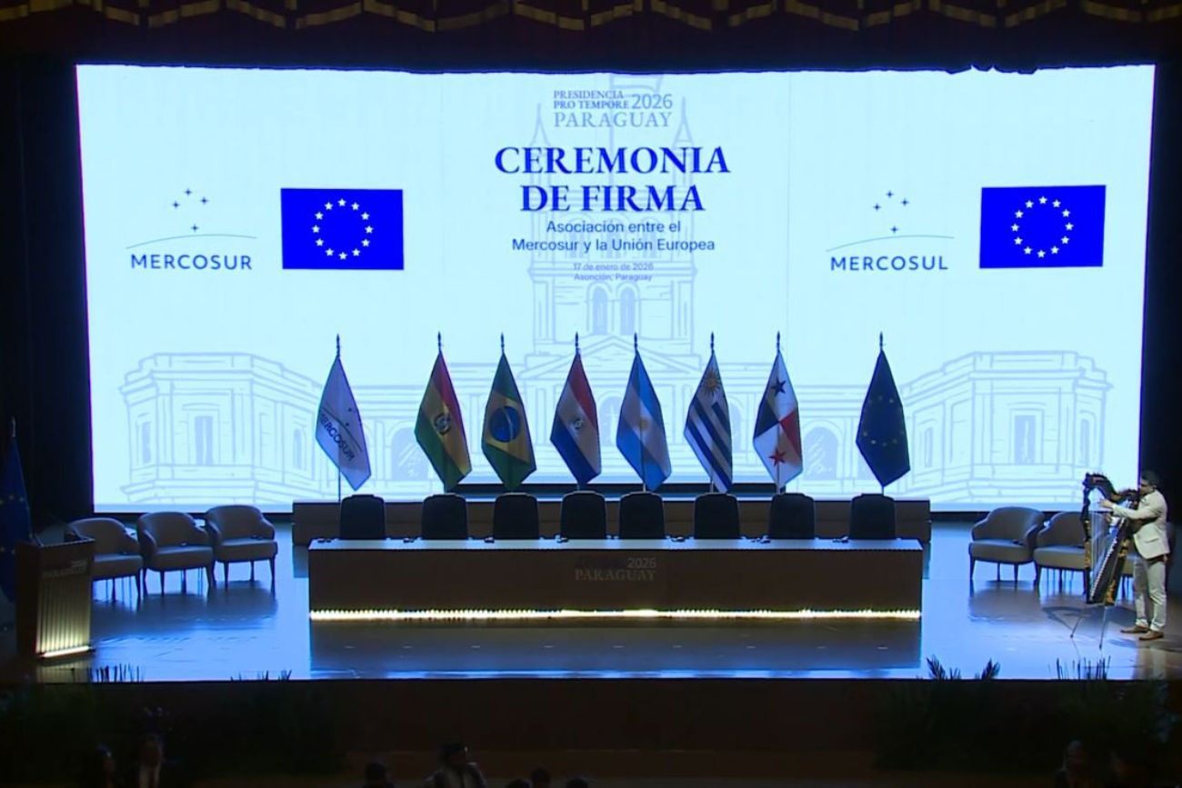 GMMPXLGAGRAKVOIYK5XTWFLLZA