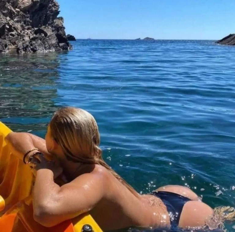 Bikini y topless as se muestra Clara Ch a Marti la novia de