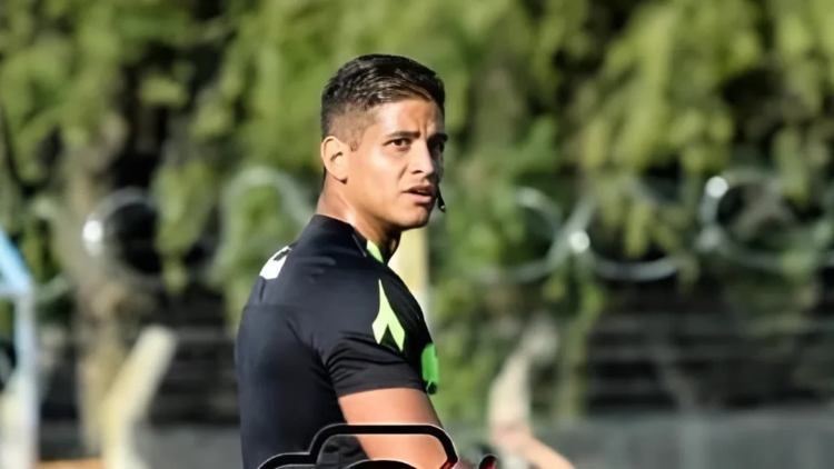 Atento Talleres! El joven árbitro que lo dirigirá ante Vélez amonestó a 27 jugadores en seis partidos