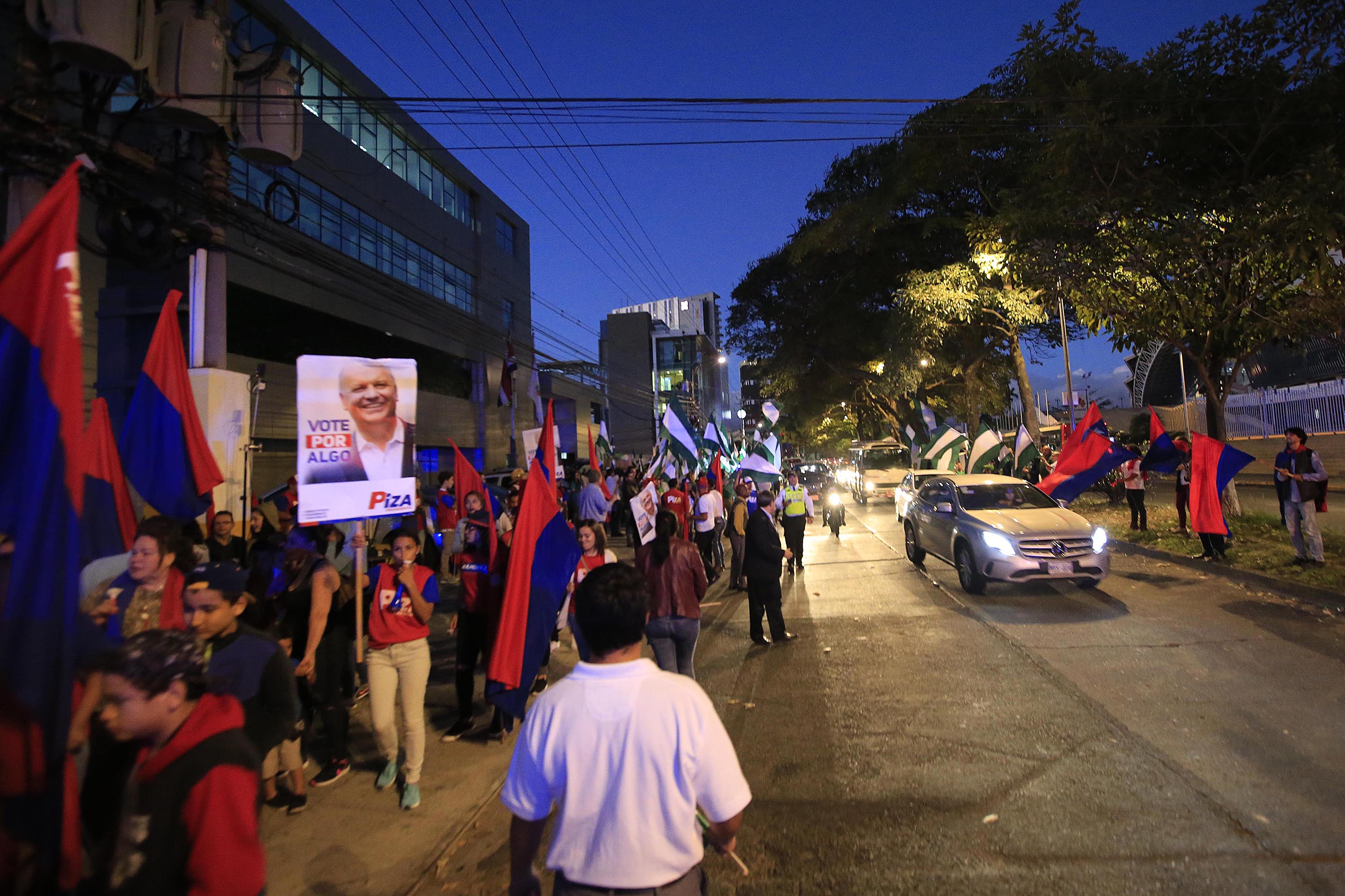 30/01/2018 Auditorio Marco Picado, Canal 7, La Sabana. Ambiente previo al Debate con la participación de los candidatos presidenciales Antonio Alvarez Desanti, del Partido Liberación Nacional (PLN); Juan Diego Castro, del Partido Integración Nacional (PIN); Carlos Alvarado, del Partido Acción Ciudadana (PAC); Rodolfo Piza, del Partido Unidad Social Cristiana (PUSC) y Fabricio Alvarado, del Partido Restauración Nacional (PRN). En la conducción figuró el Director de Telenoticias, Ignacio Santos. Foto: Rafael Pacheco